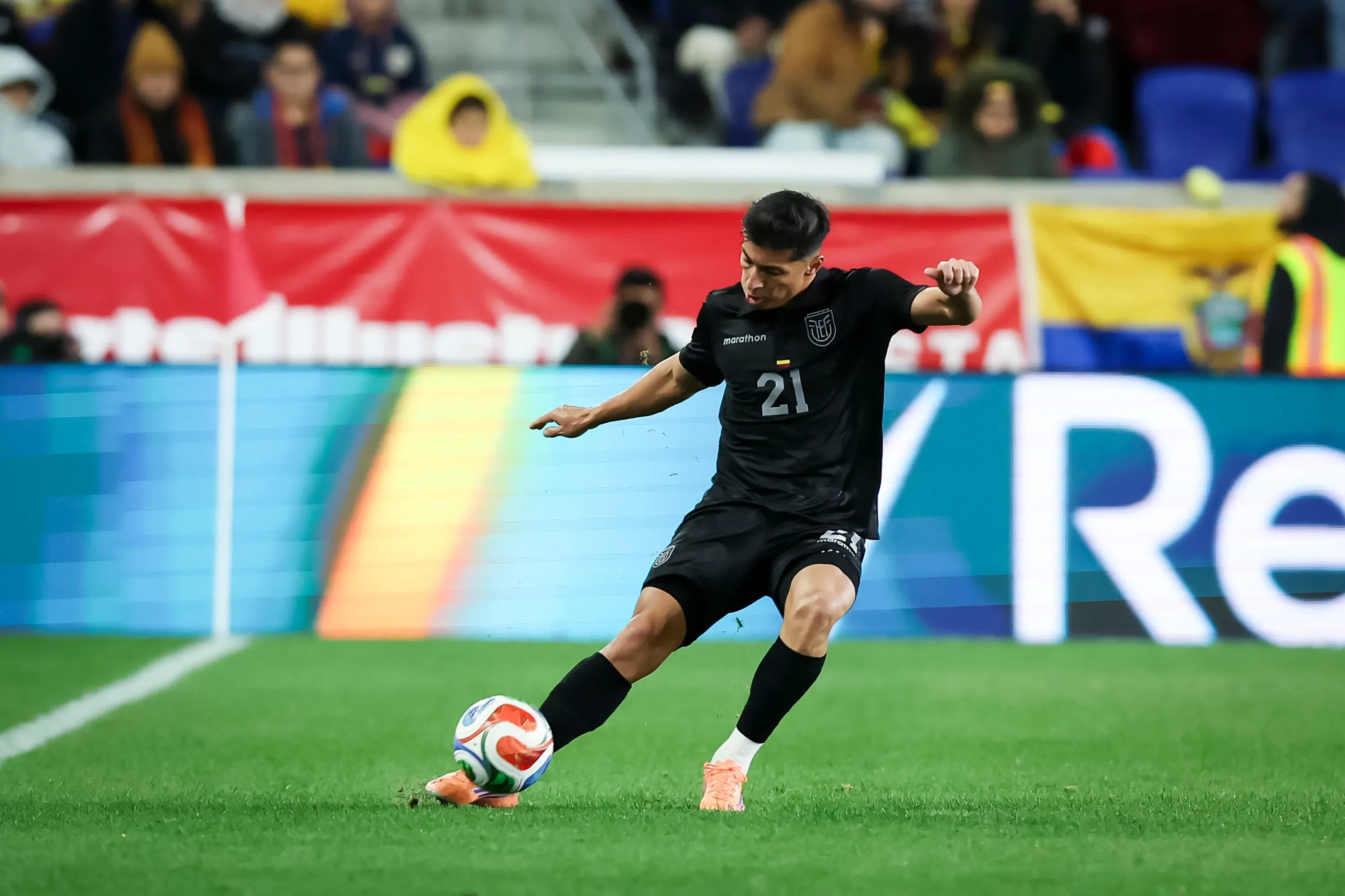 Alan Franco se lesionó en el partido de la Selección de Ecuador. (Foto: GettyImages)
