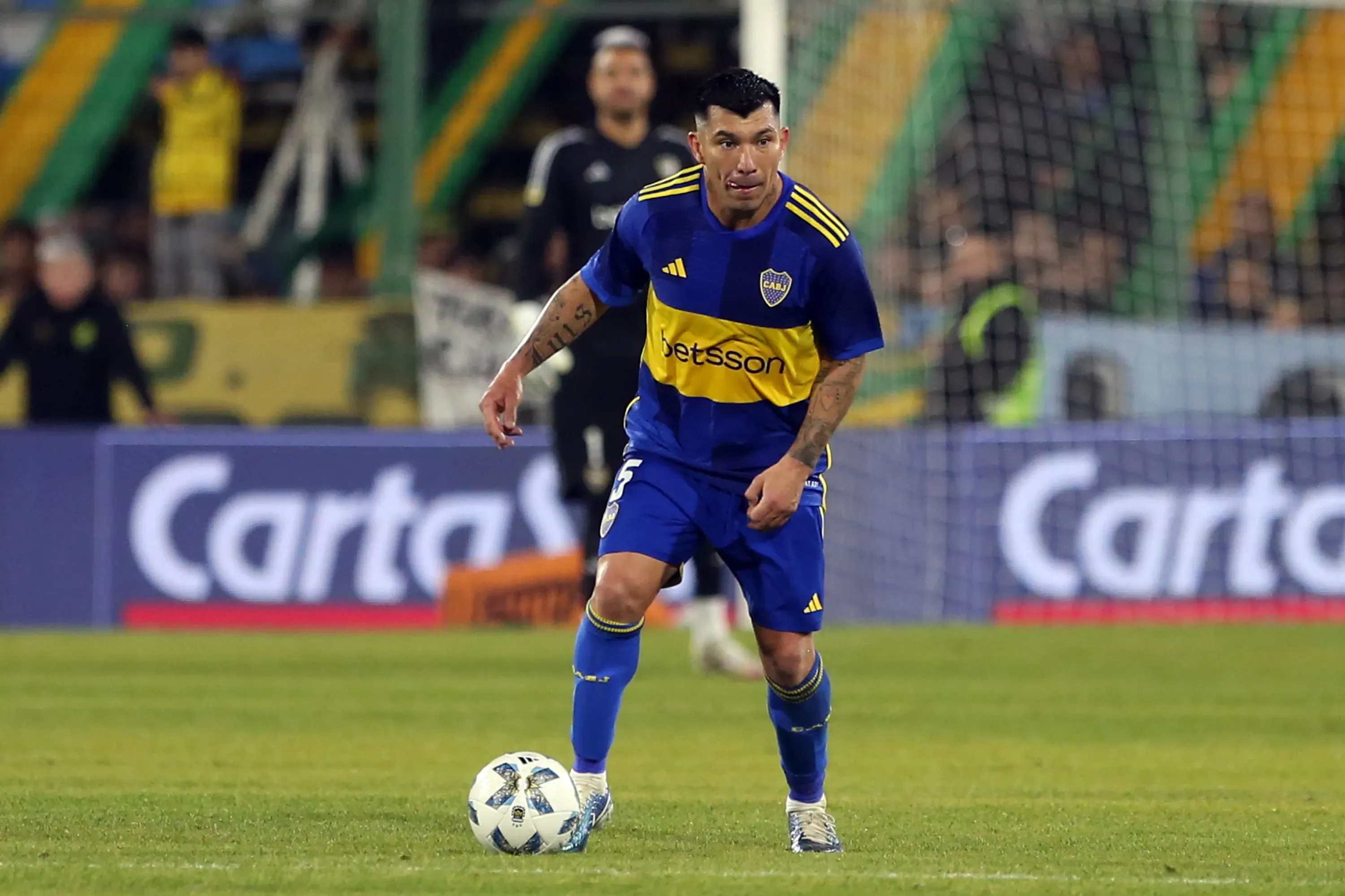 Gary Medel jugando en Boca Juniors