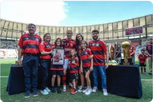 Homenagem Filipe Luís. Foto: Redes Sociais Flamengo.