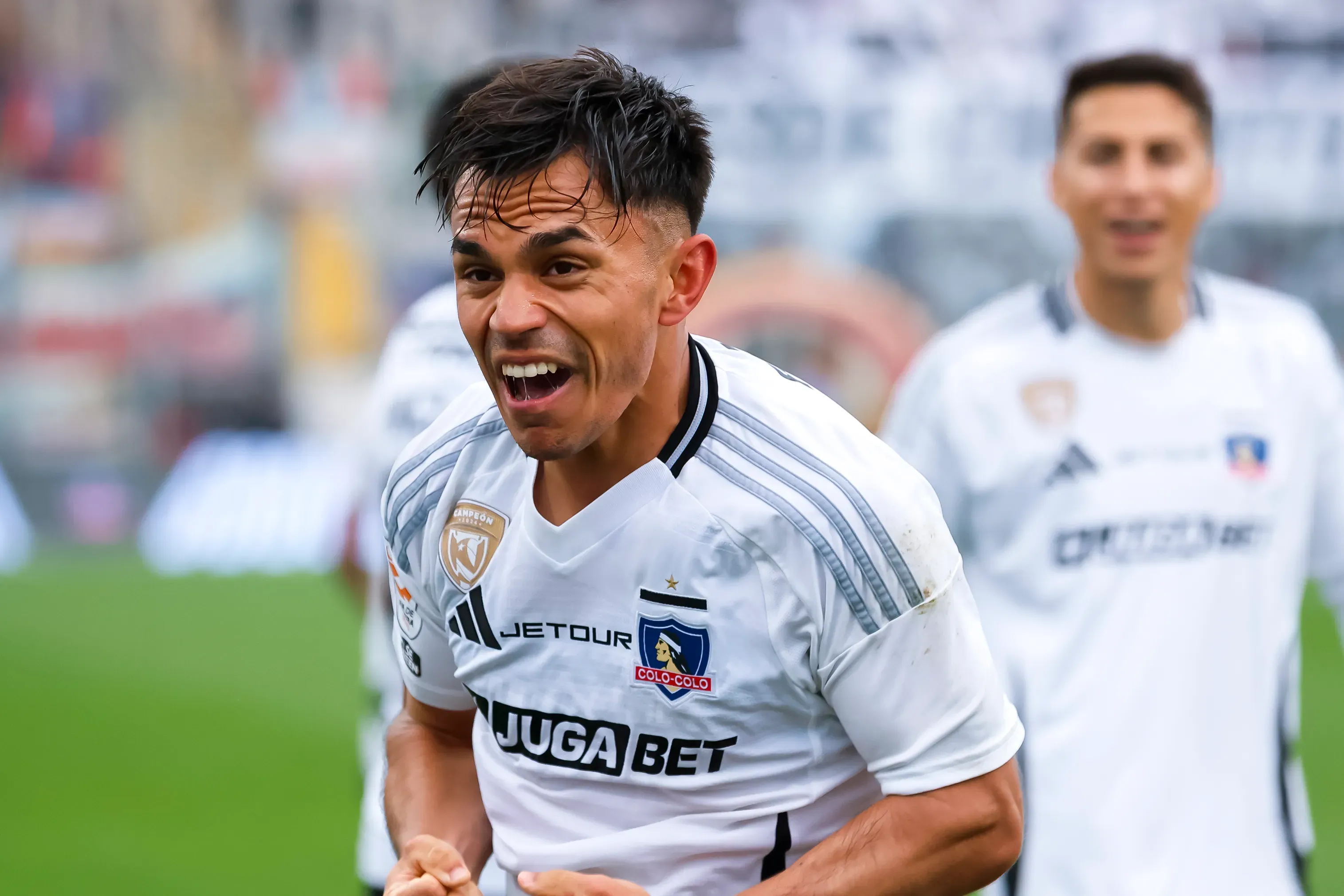 Vicente Pizarro es el encargado de devolverle la alegría a Colo Colo ante su clásico rival | Photosport