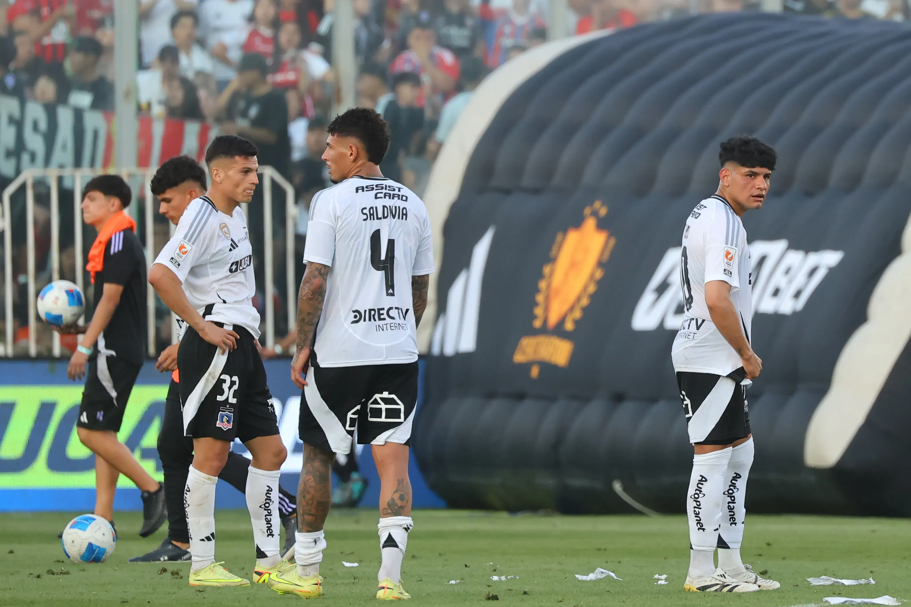 Jugadores de Colo Colo tras la derrota con Audax Italiano. (Foto: Photosport)