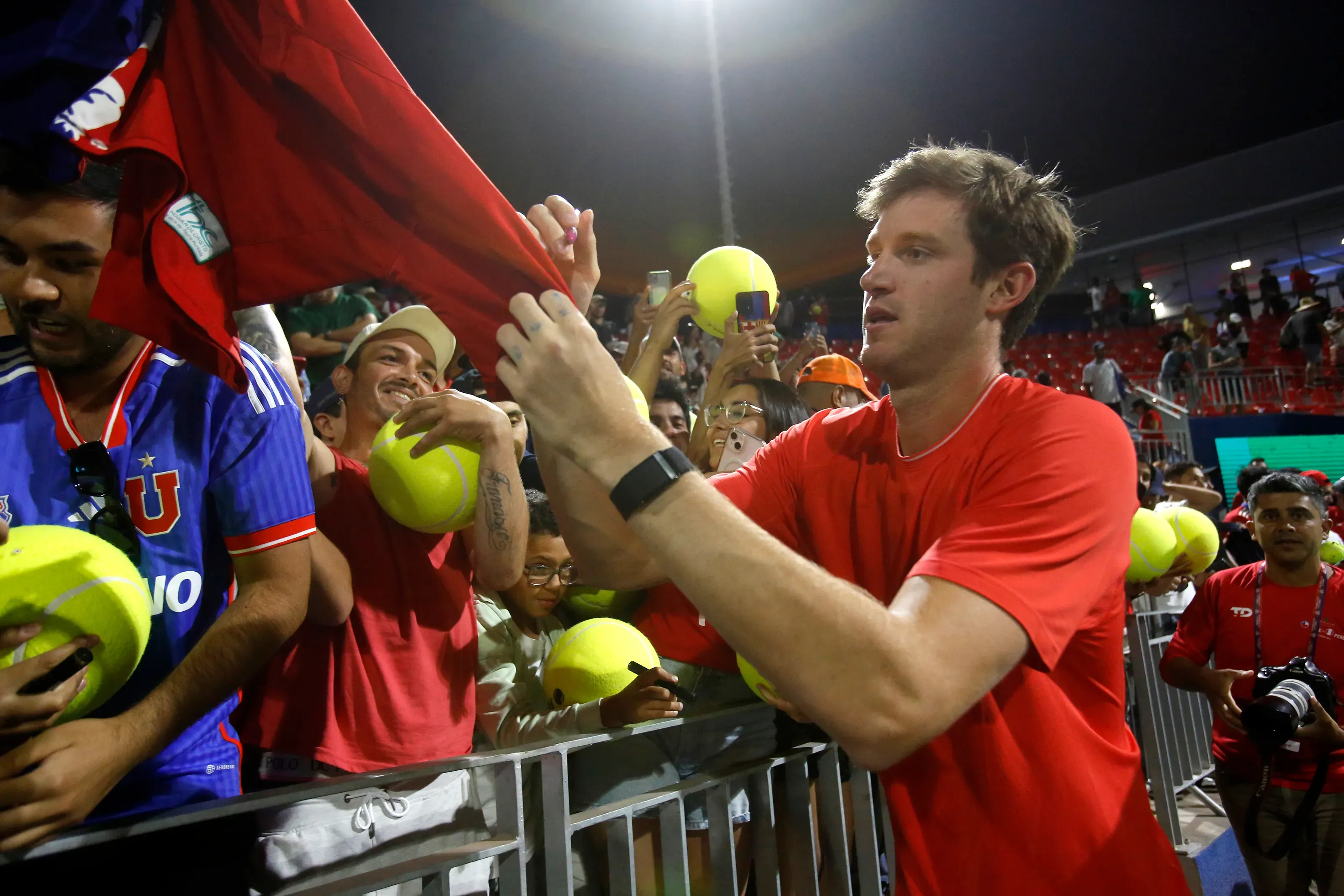 Jarry jugando por Chile /Photosport