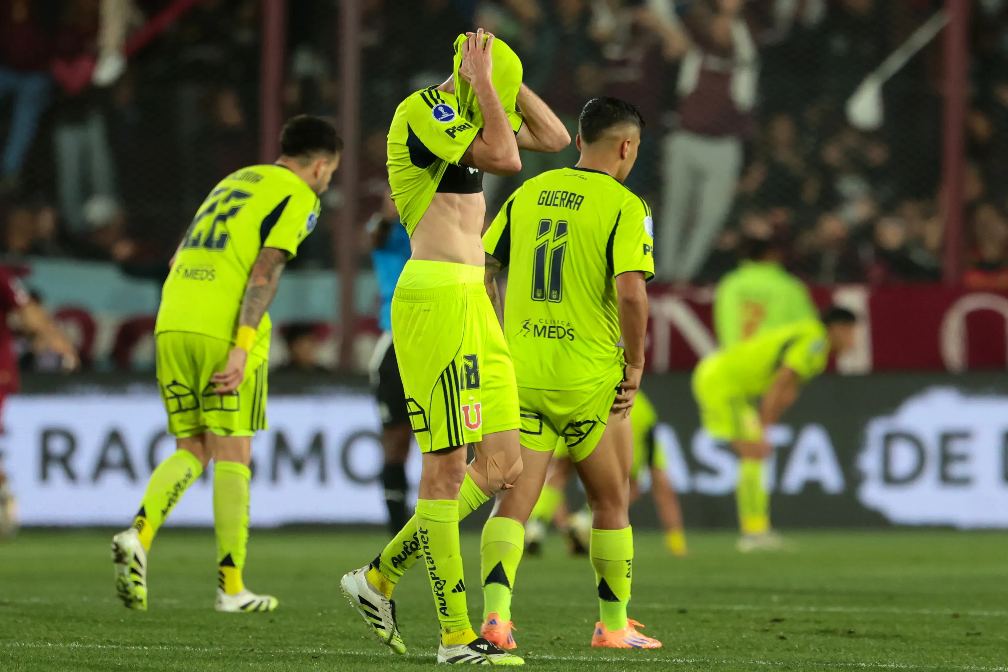 Los azules fueron hasta el TAS para bajar el castigo, al menos, en condición de local. Foto: Javier Vergara/Photosport