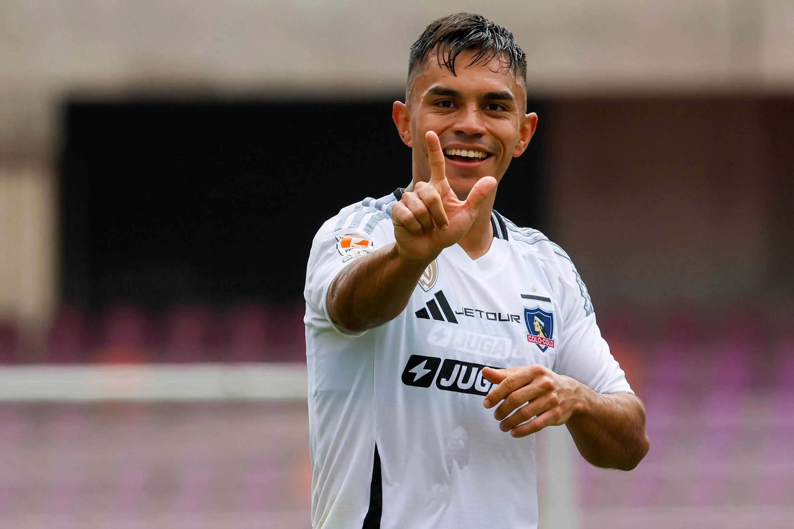 Vicente Pizarro podría dejar Colo Colo para convertirse en jugador de Rosario Central