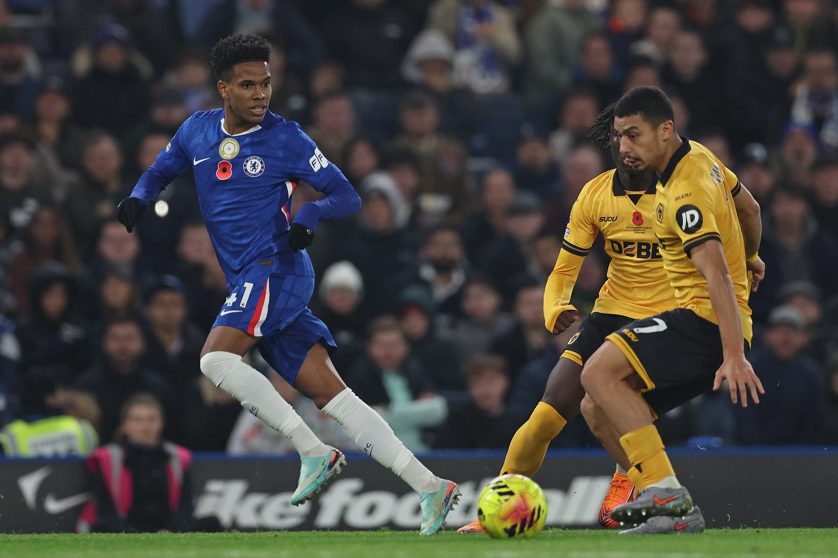 Estêvão em ação pelo Chelsea. Photo by Steve Bardens/Getty Images
