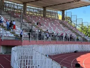 La hinchada de Colo Colo comienza a llegar a La Granja de Curicó. (Imagen: DaleAlbo)