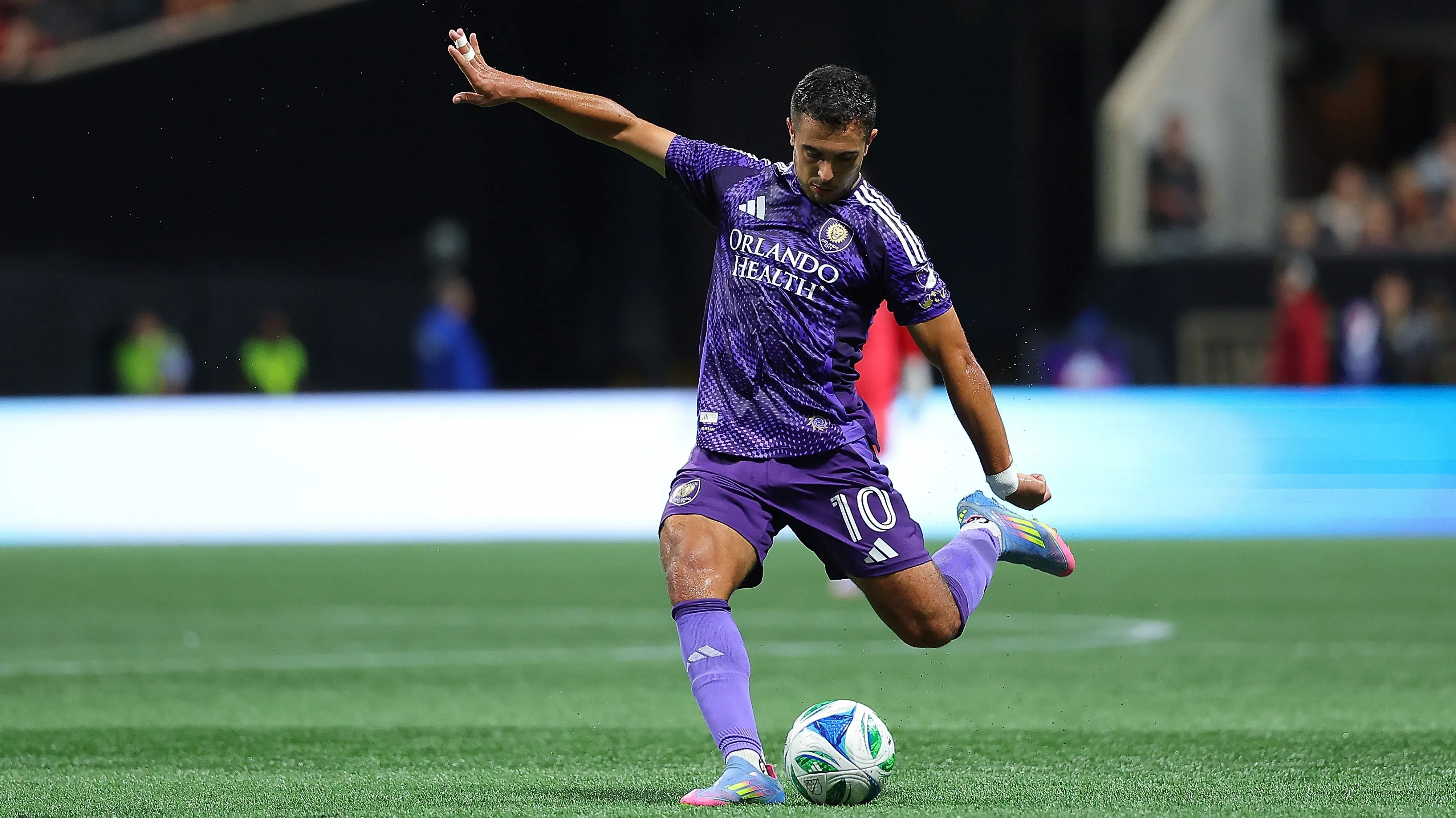 Ojeda é o número 10 do Orlando City. (Photo by Kevin C. Cox/Getty Images)