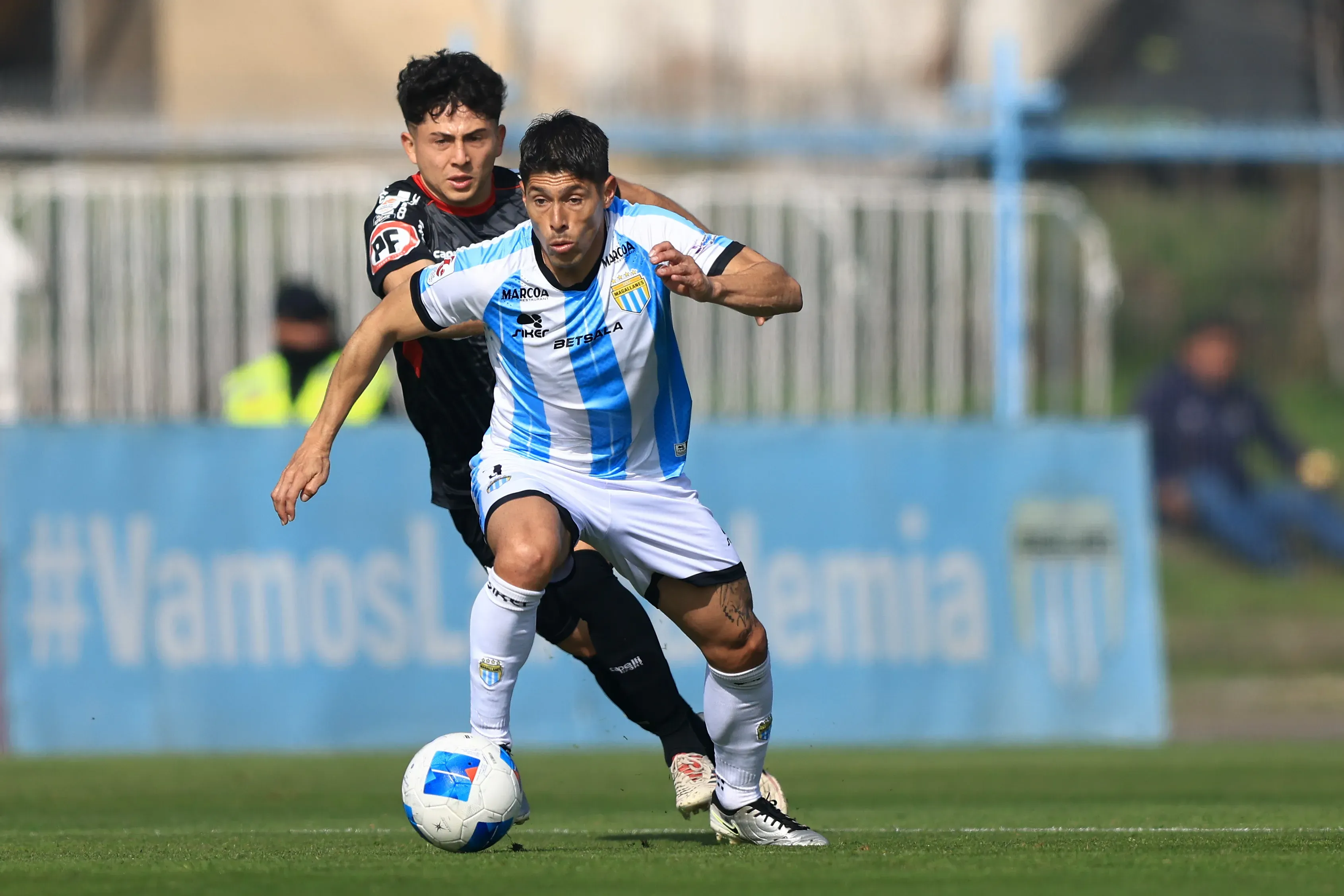 Tras una exitosa carrera, el jugador se retira del fútbol/Photosport