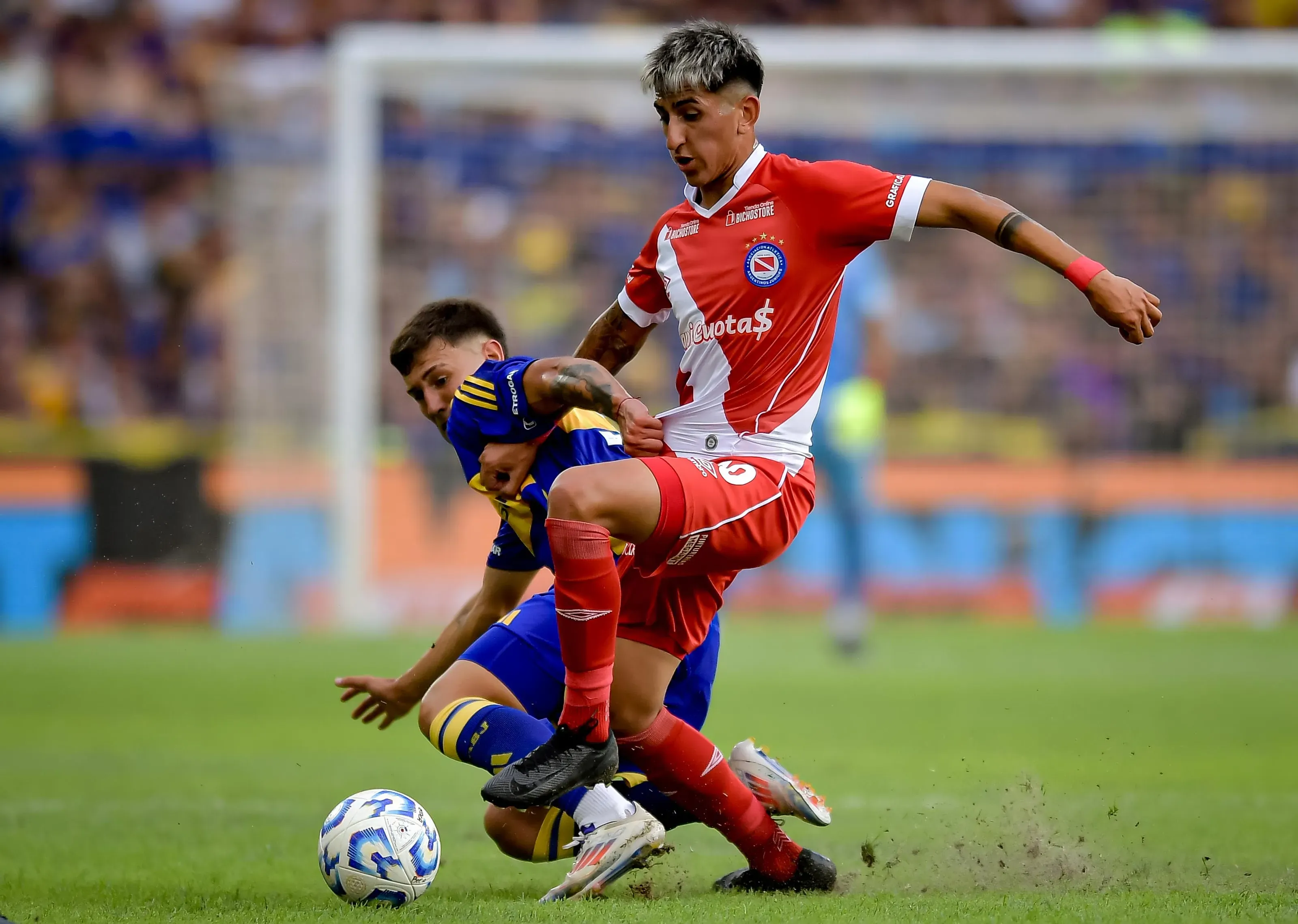 Alan Lescano, en La Bombonera. (Getty)