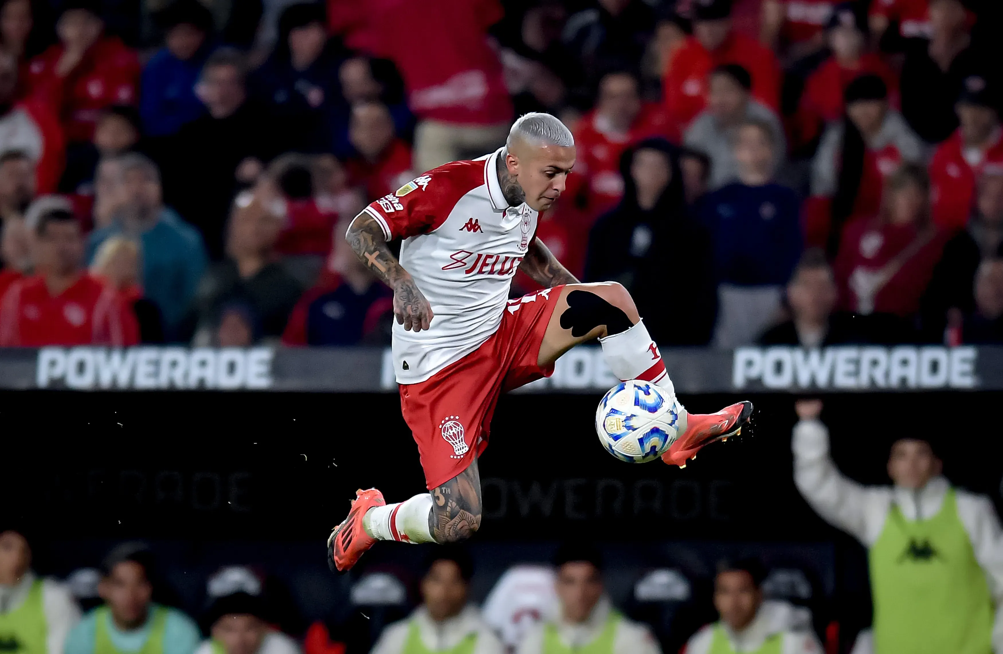 Agustín Urzi fue ofrecido a Colo Colo para el 2026. (Foto: Marcelo Endelli/Getty Images)