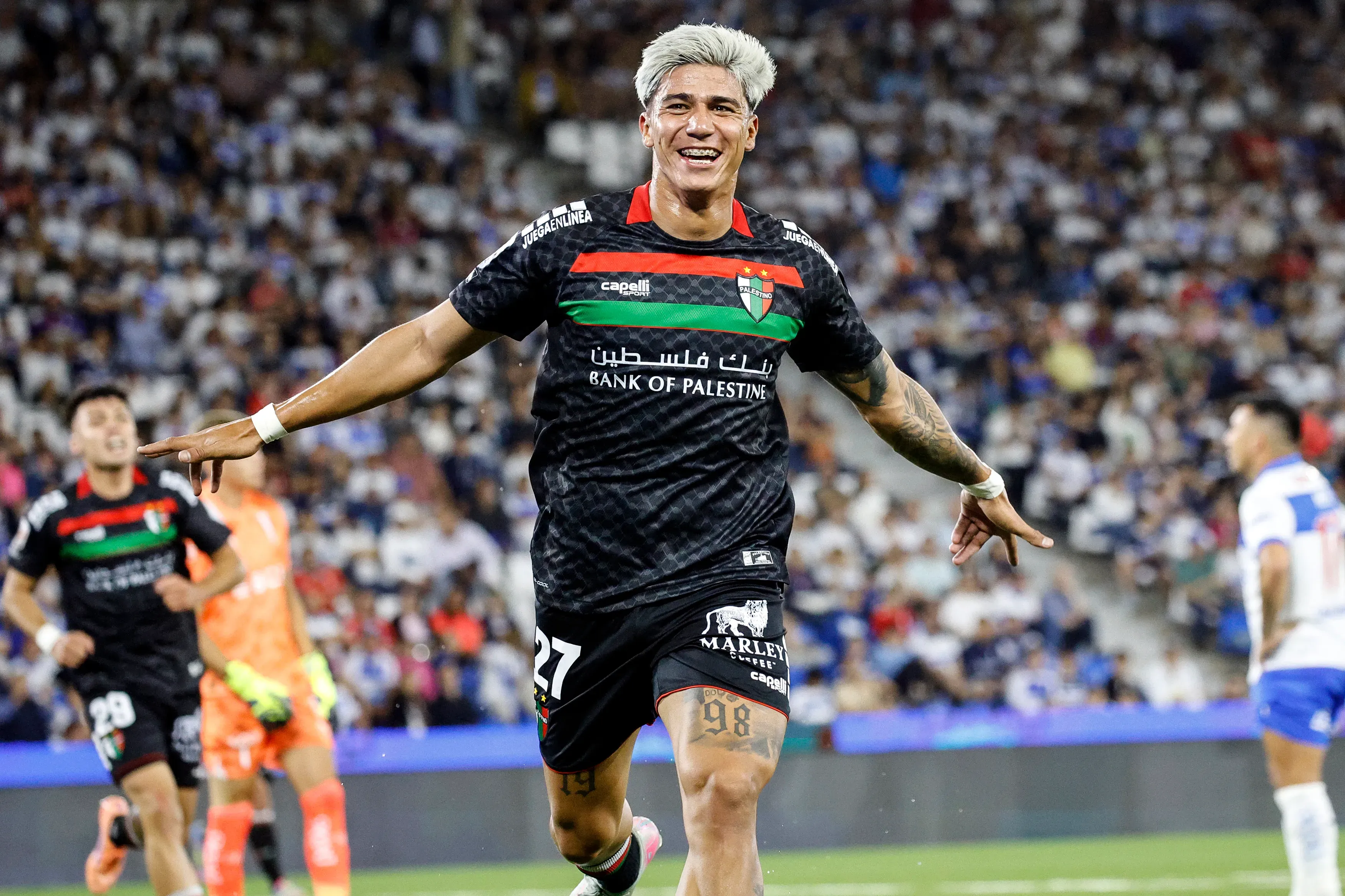 Junior Marabel fue acercado a Colo Colo.