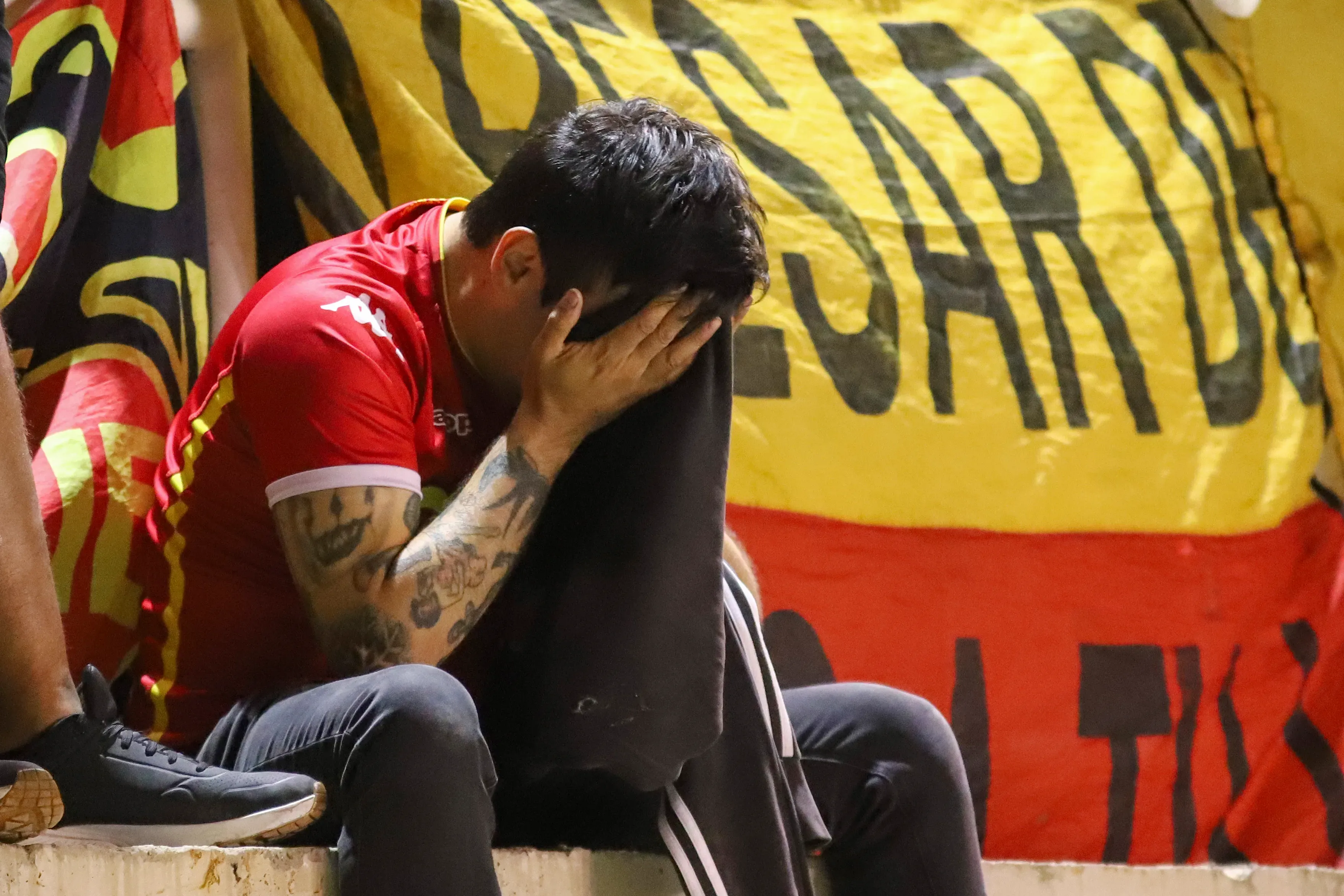 Los hinchas de Unión Española están sufriendo. Foto: Manuel Lema/Photosport