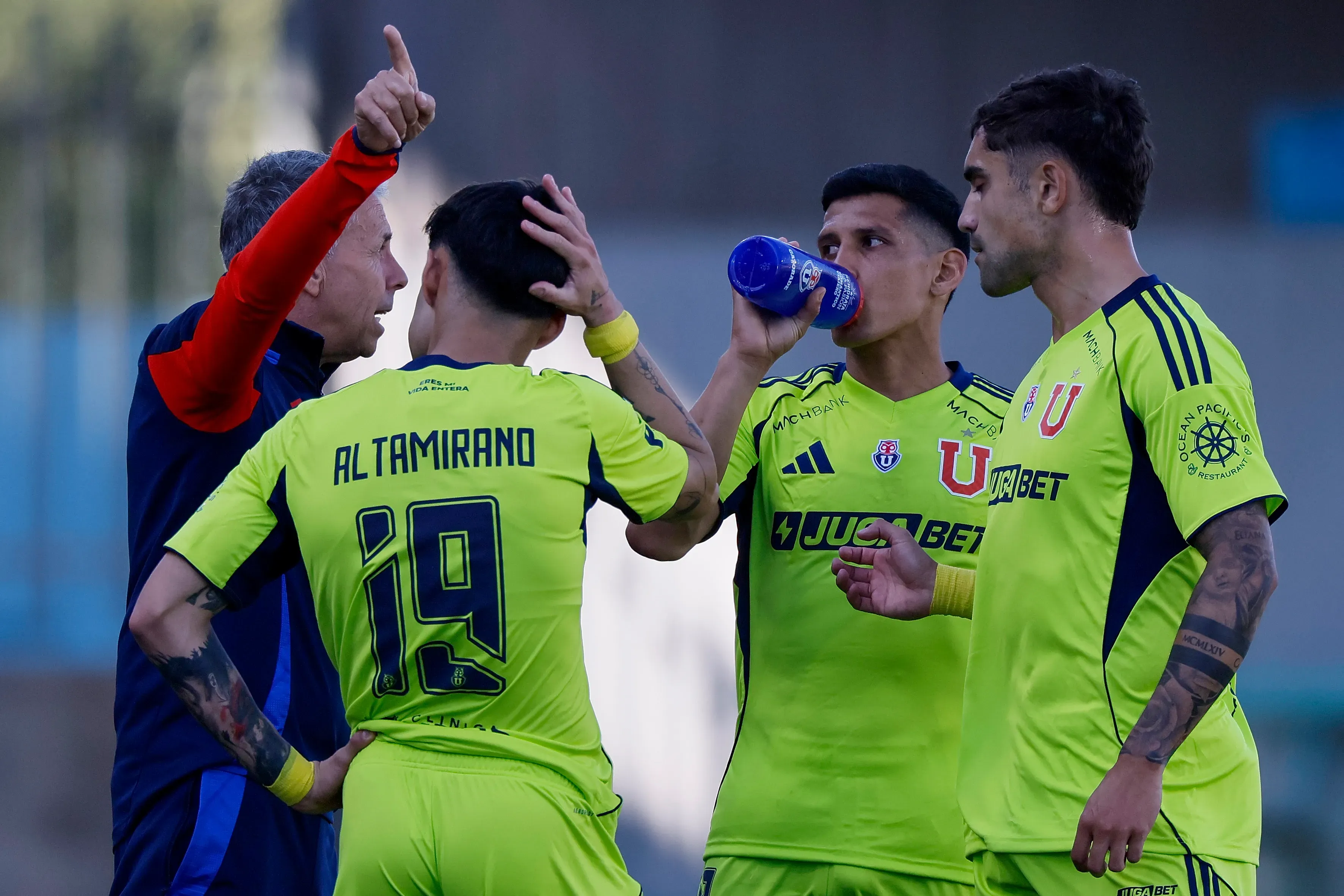 La U jugará sabiendo los resultados de la UC y O’Higgins. Foto: Andres Pina/Photosport
