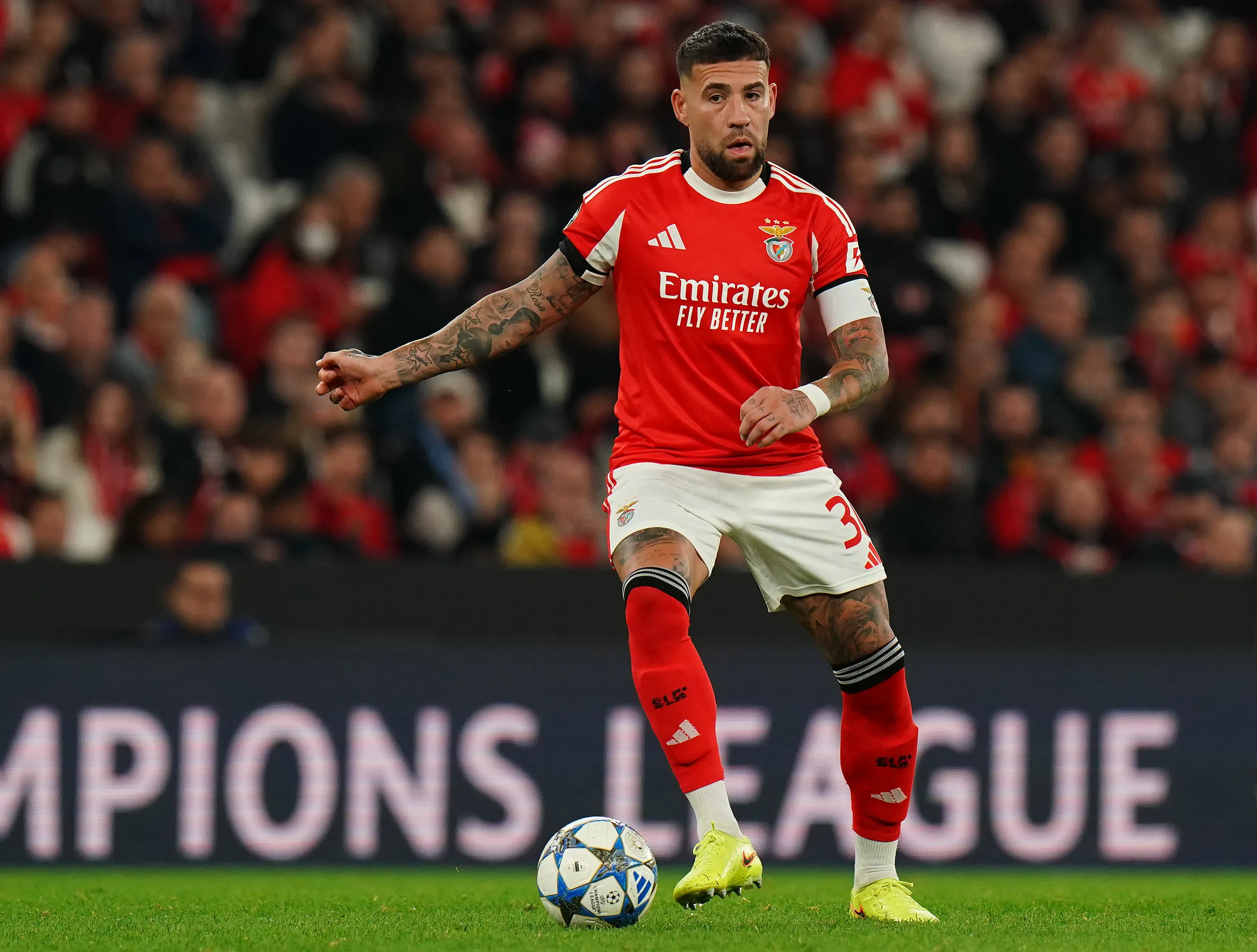 Otamendi em jogo do Benfica. Foto: Gualter Fatia/Getty Images