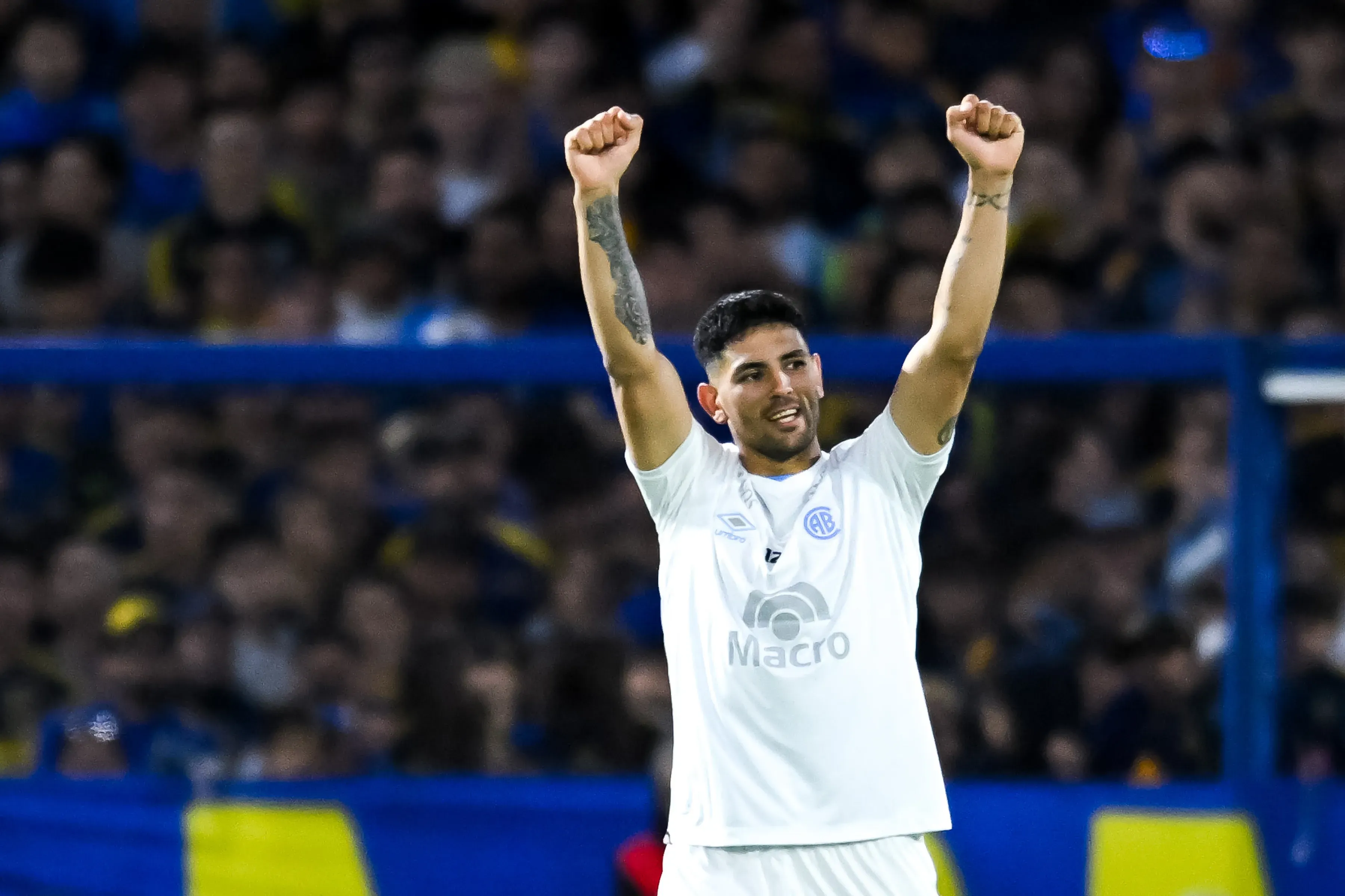 Finalmente, Lucas Passerini se quedaría en Belgrano y no llegará a la U para 2026. (Foto: Marcelo Endelli/Getty Images)