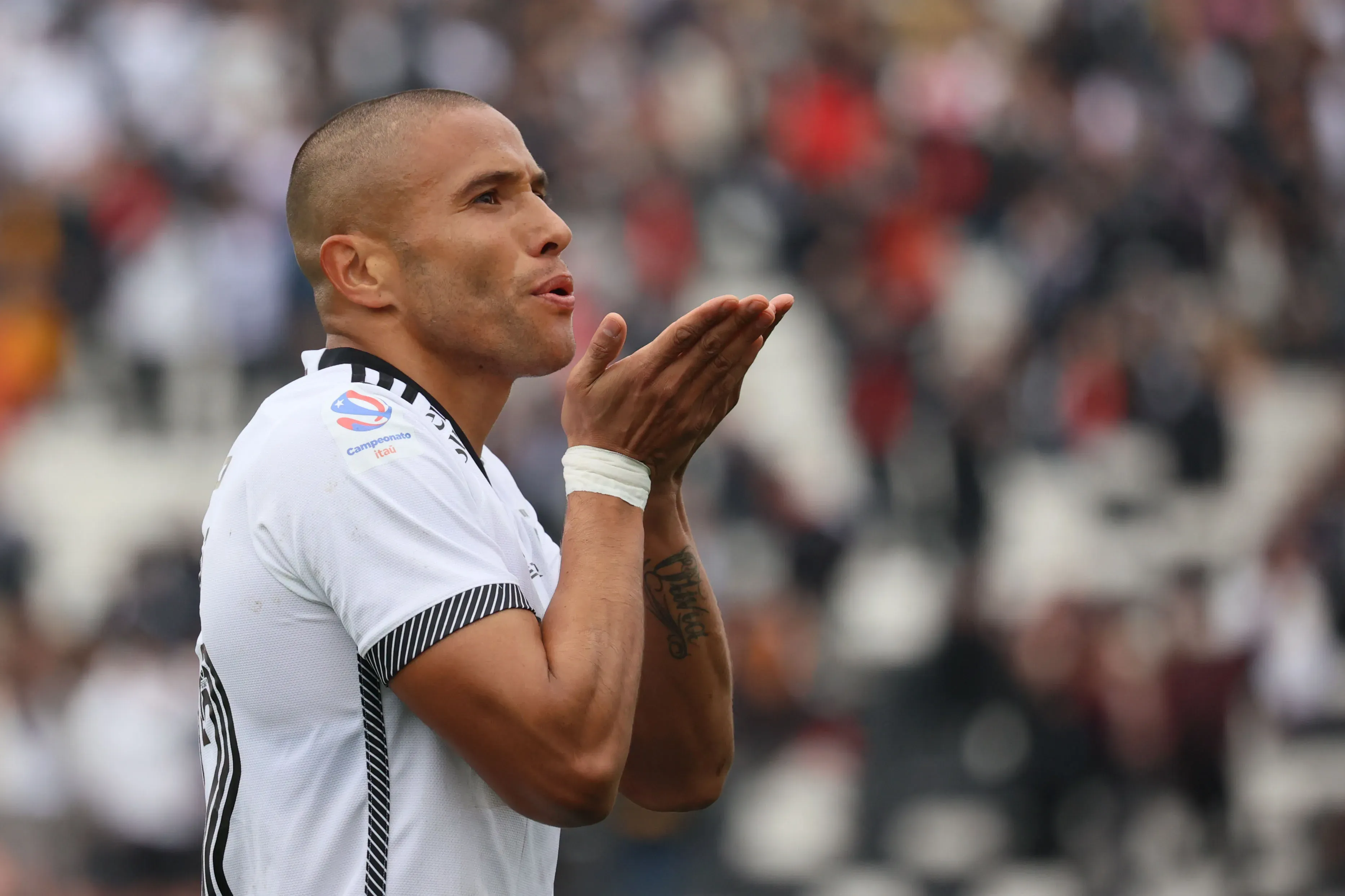 Celebrando en Colo Colo | Photosport