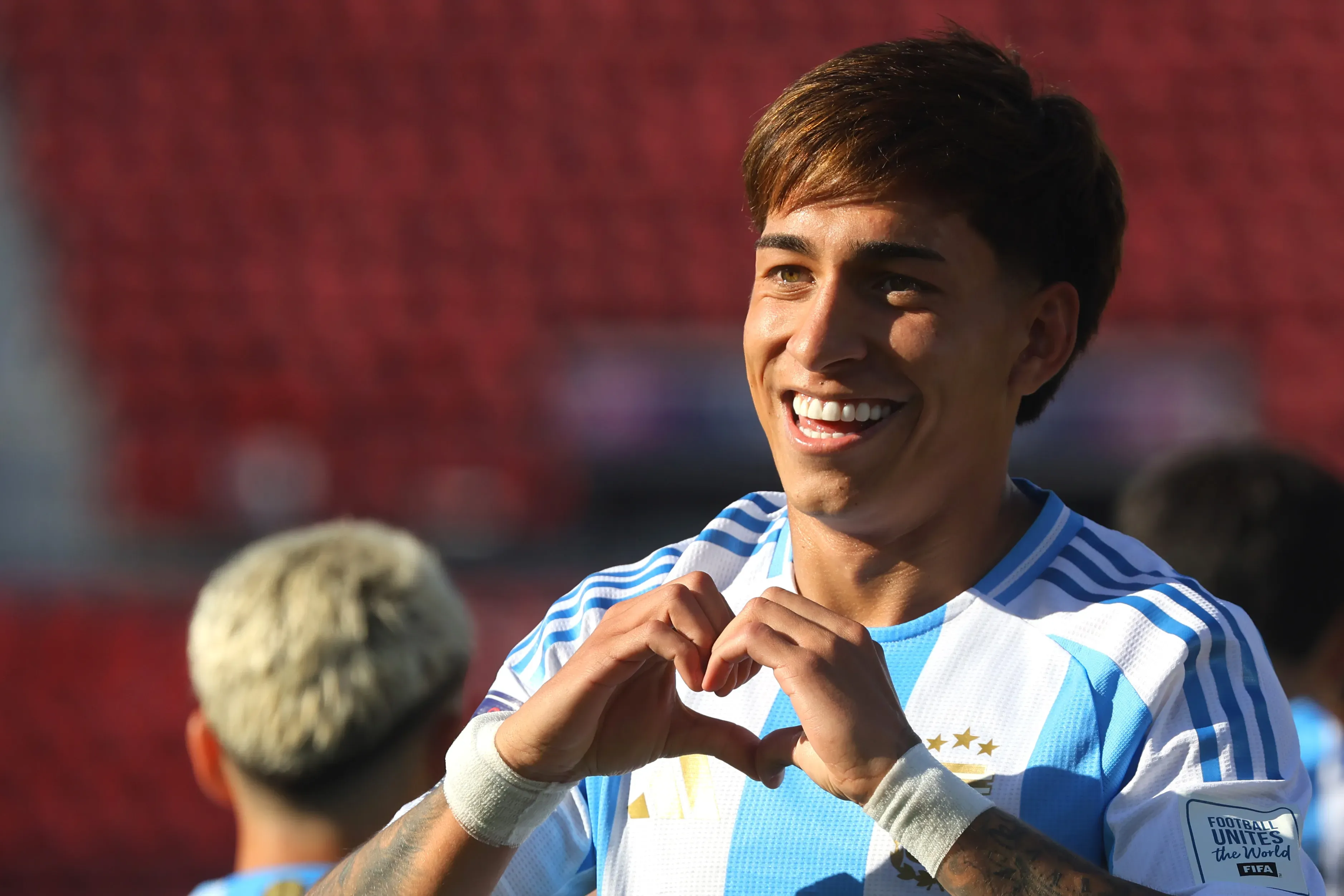 Maher Carrizo celebra su gol ante Nigeria en el Nacional