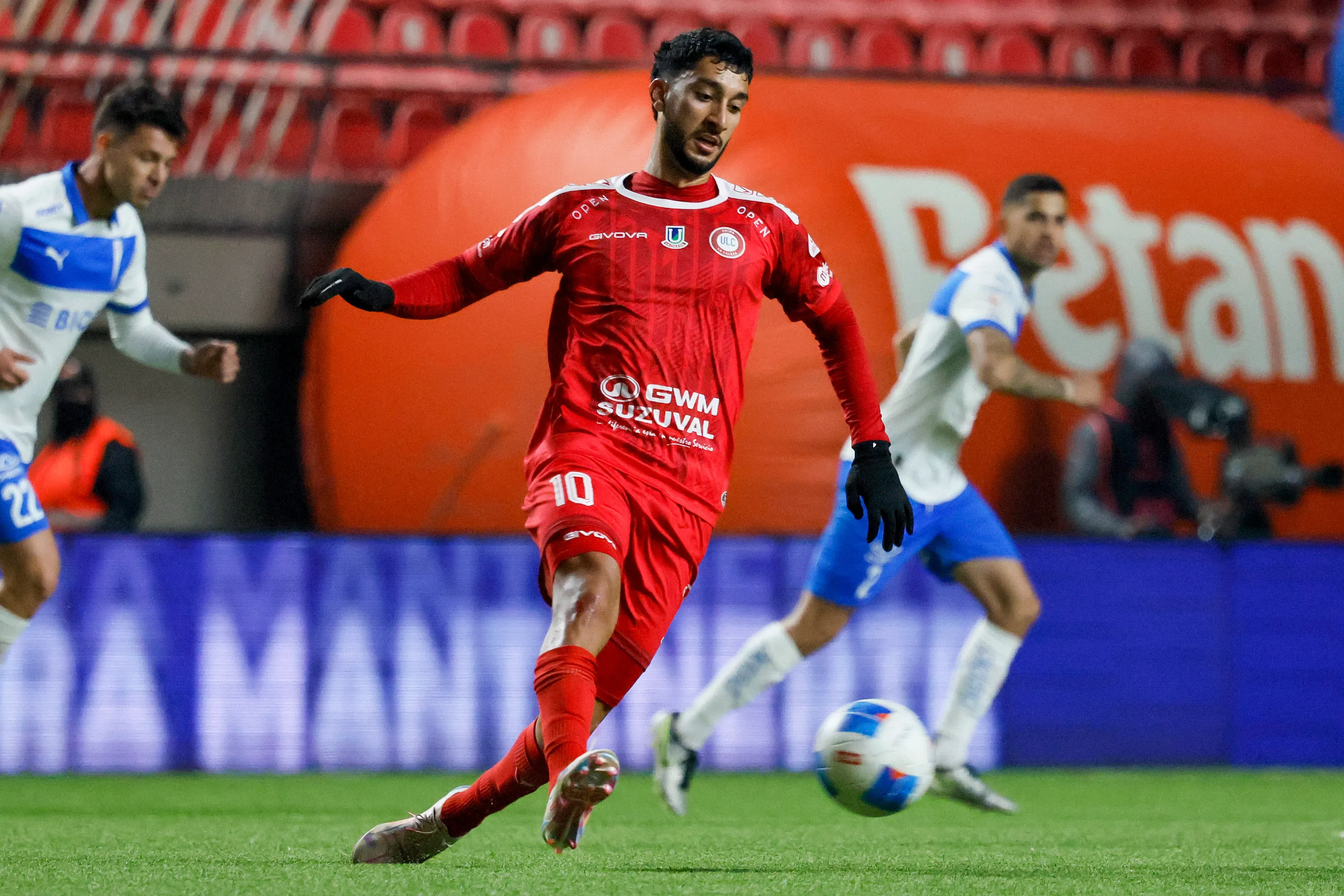 Franco Lobos jugará en Wanderers. Foto: Andres Pina/Photosport