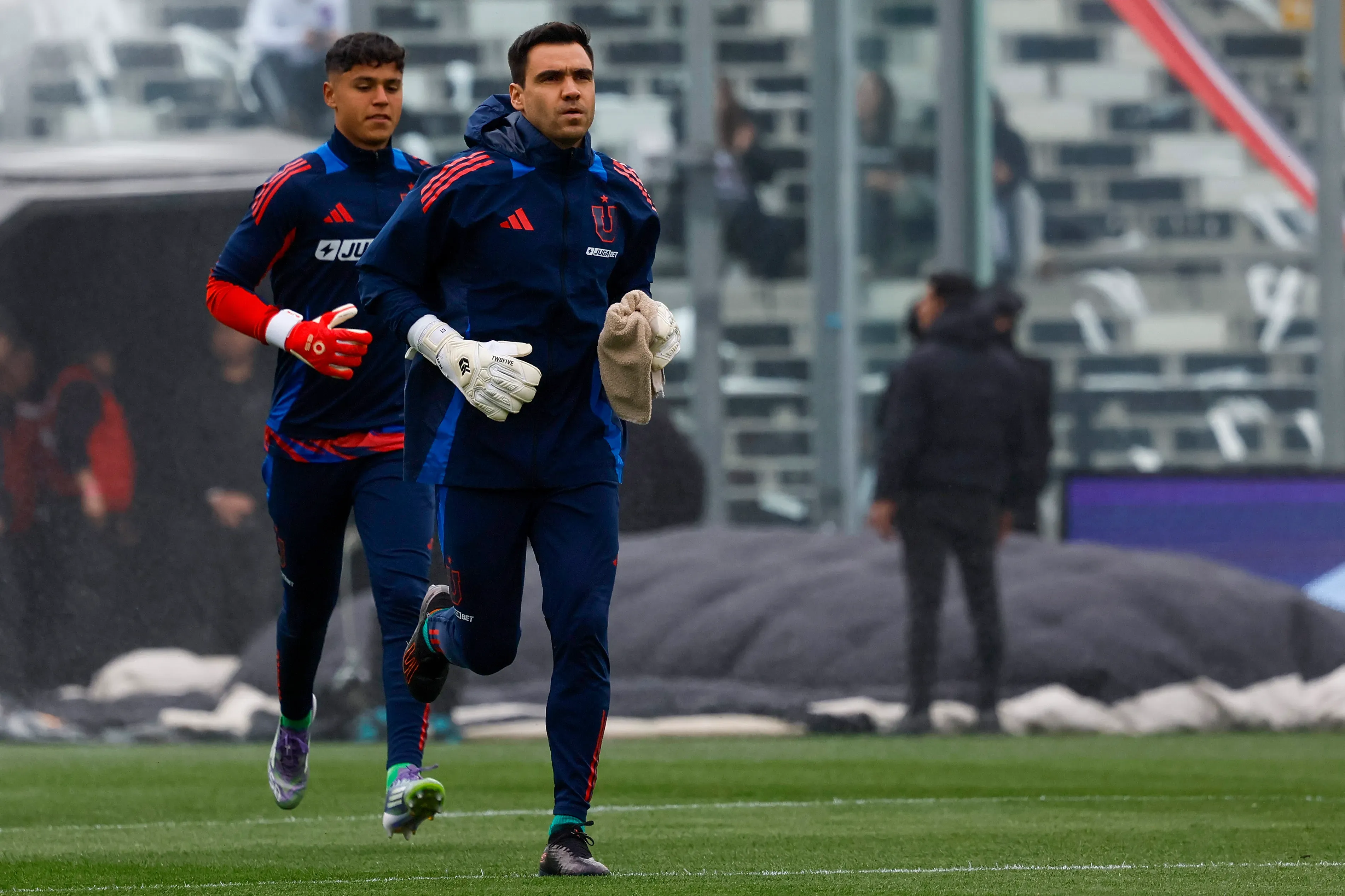 Cristopher Toselli e Ignacio Sáez seguirán luchando con Castellón en U de Chile. Foto: Andres Pina/Photosport
