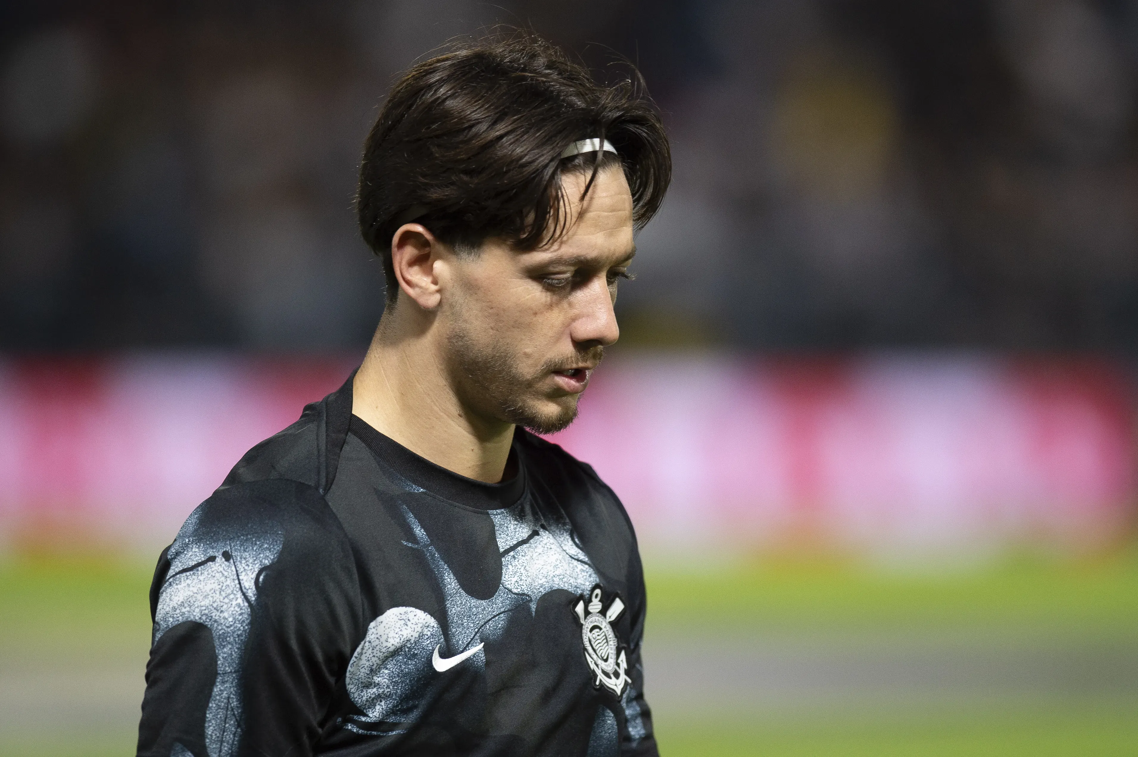 SP – BRAGANCA PAULISTA – 05/11/2025 – BRASILEIRO A 2025, BRAGANTINO X CORINTHIANS – Garro jogador do Corinthians durante aquecimento antes da partida contra o Bragantino no estadio Cicero De Souza Marques pelo campeonato Brasileiro A 2025. Foto: Anderson Romao/AGIF