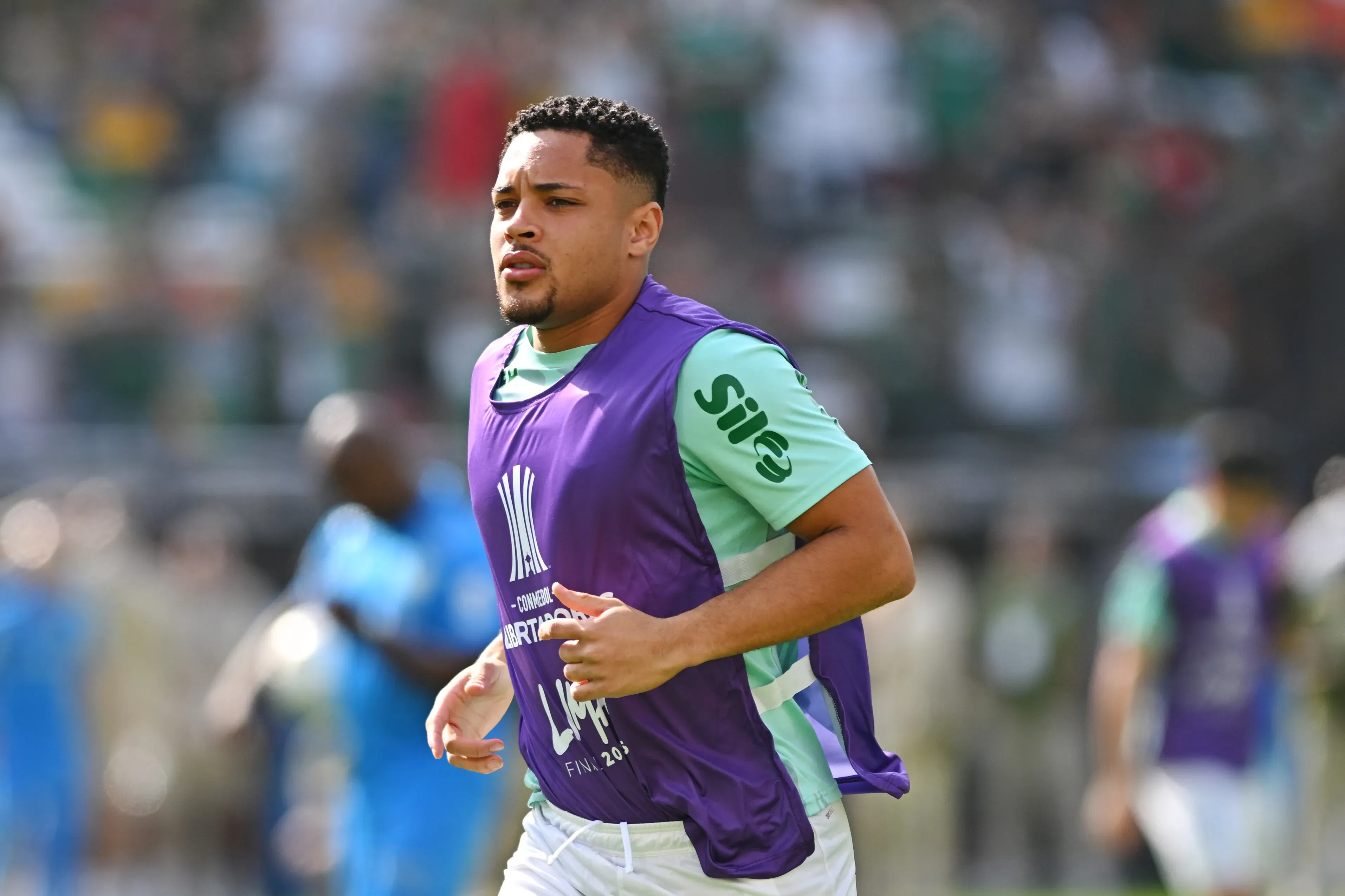 Vitor Roque fez uma ótima temporada (Foto: Rodrigo Valle/Getty Images)