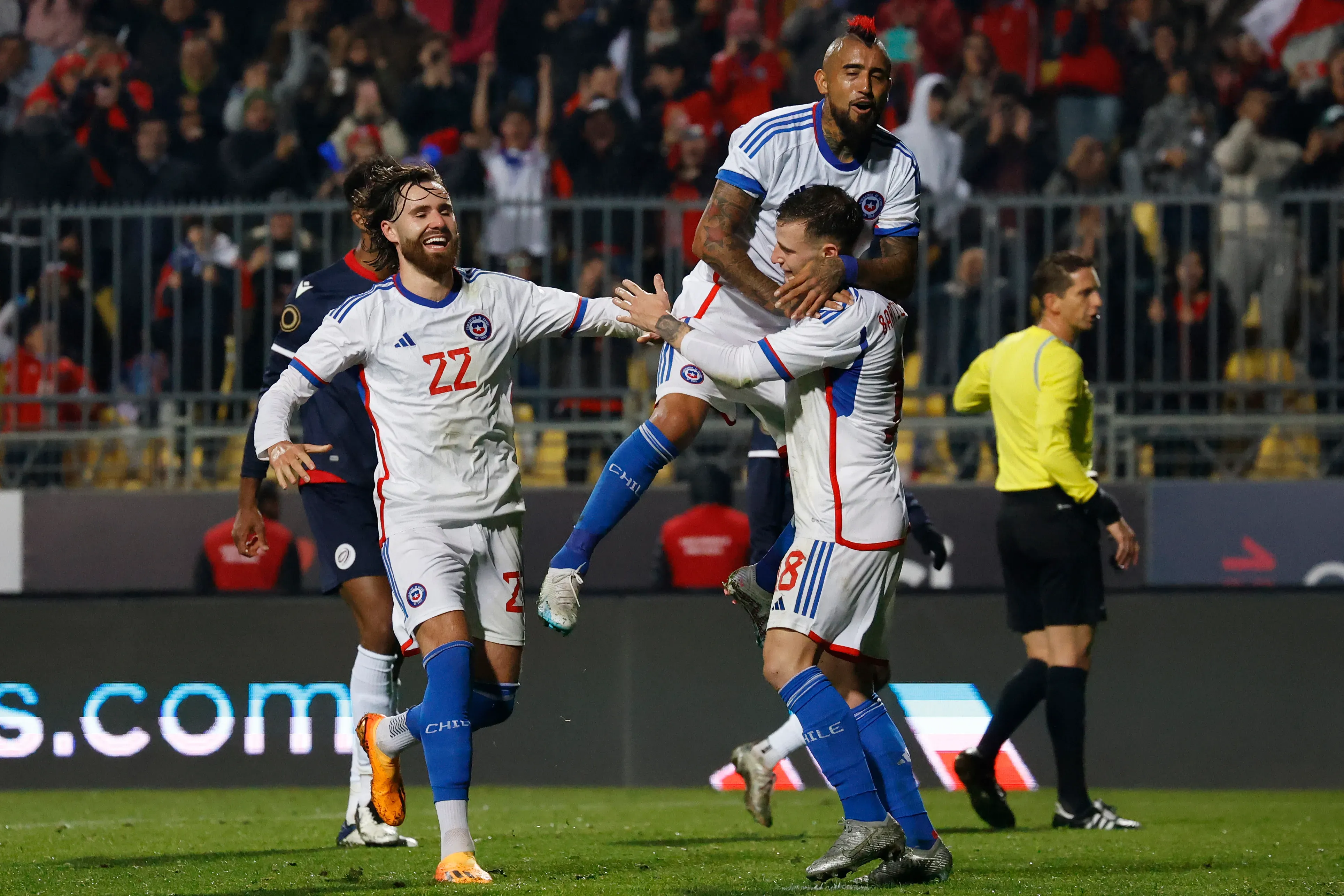 Bruno Barti podría reencontrarse con Arturo Vidal en Colo Colo