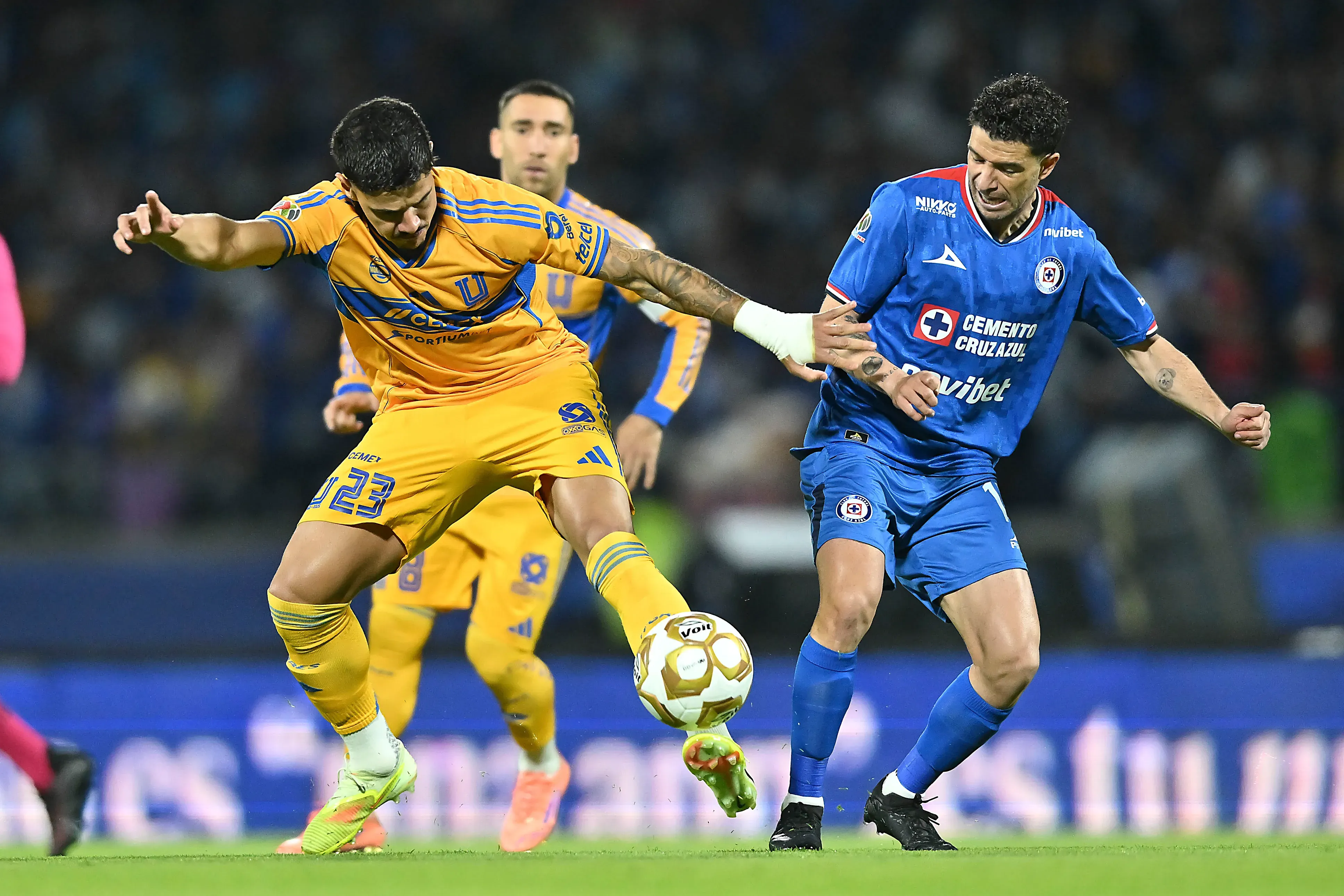 Los últimos 10 enfrentamientos entre Cruz Azul y Tigres en El Volcán (Imago 7)