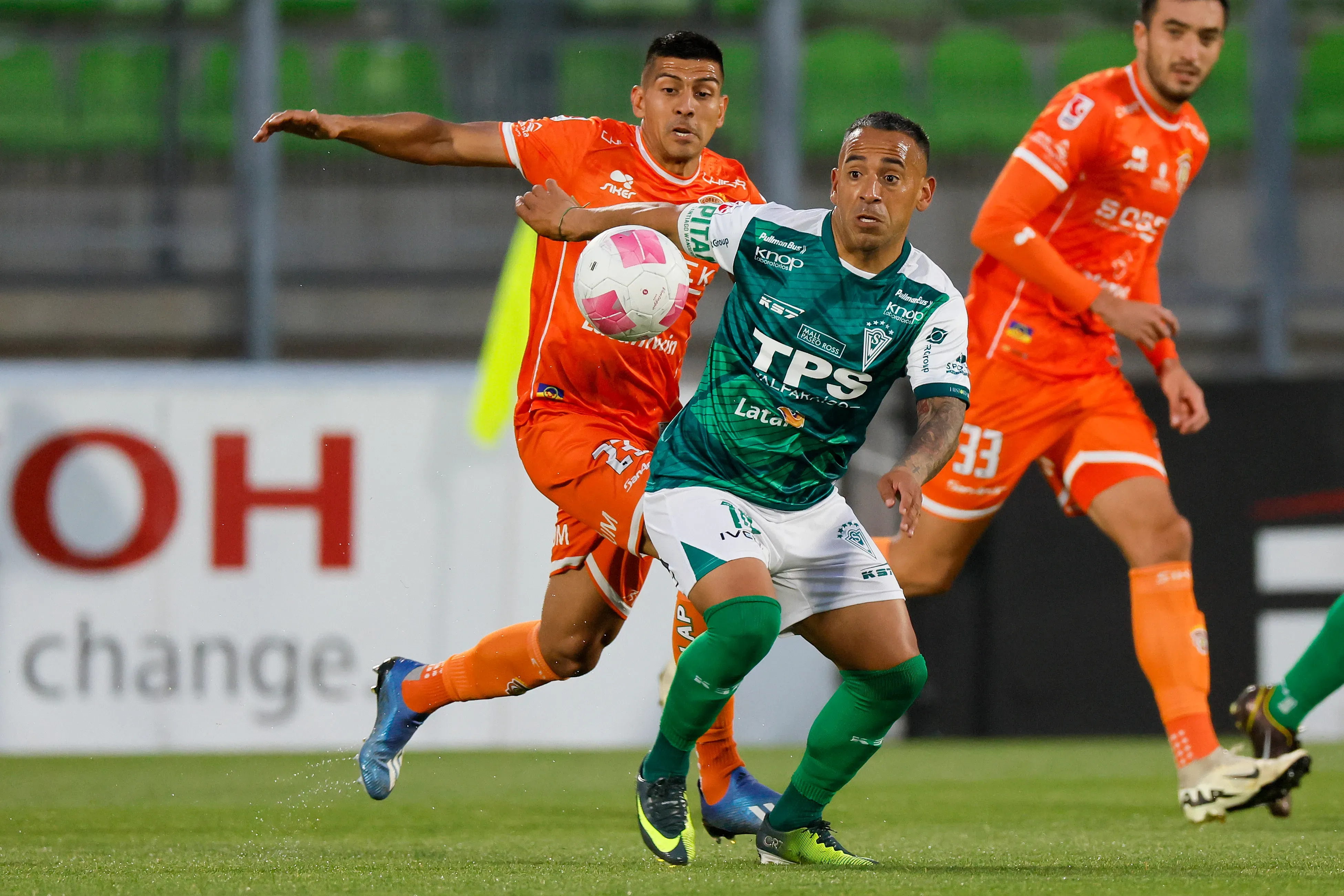 Santiago Wanderers y Cobreloa se miden este domingo 23 de noviembre por la Liguilla del Ascenso 2025. (Foto: Andres Pina/Photosport)