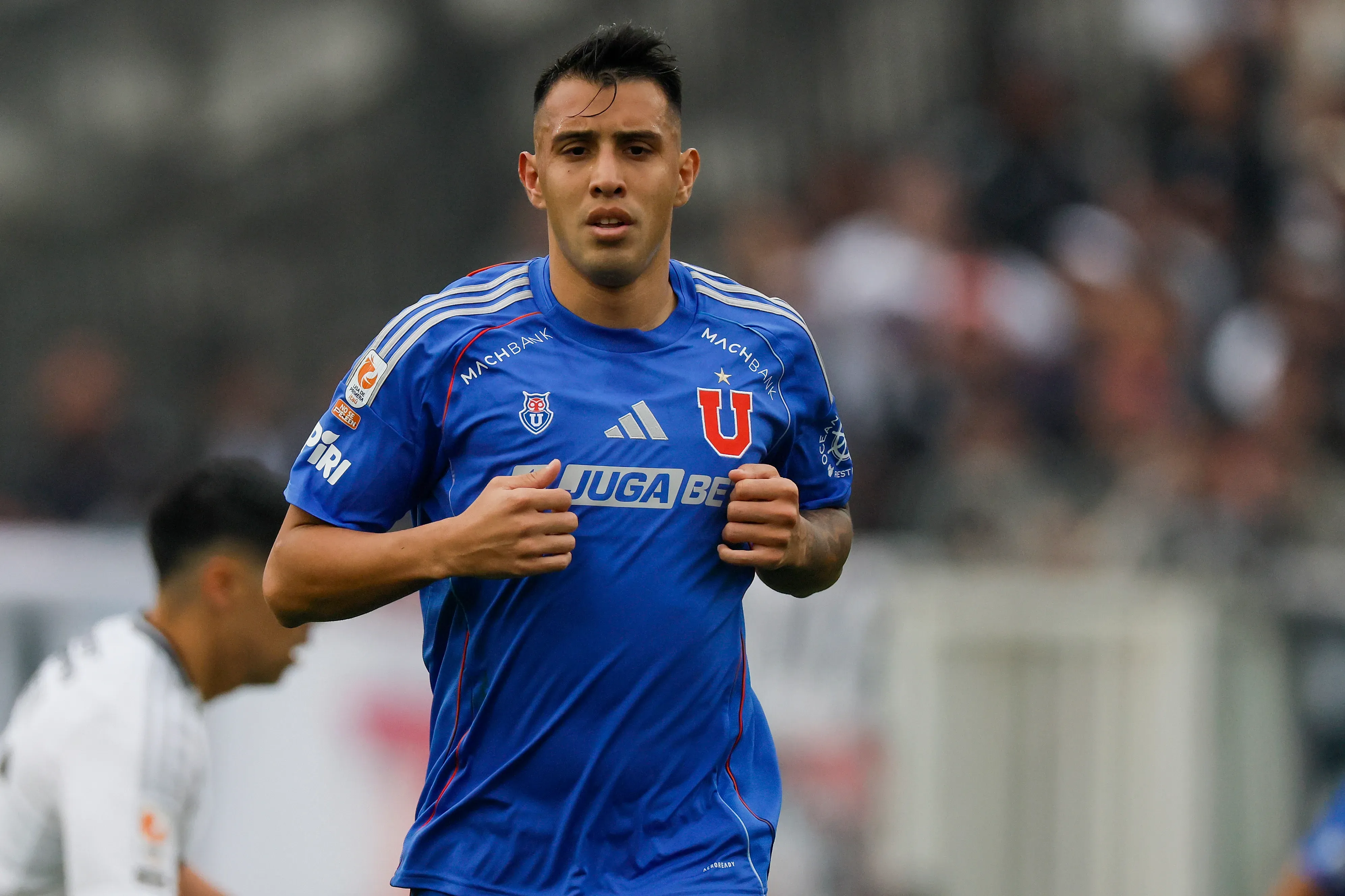 El jugador no seguirá la próxima temporada con los azules.  Andres Pina/Photosport