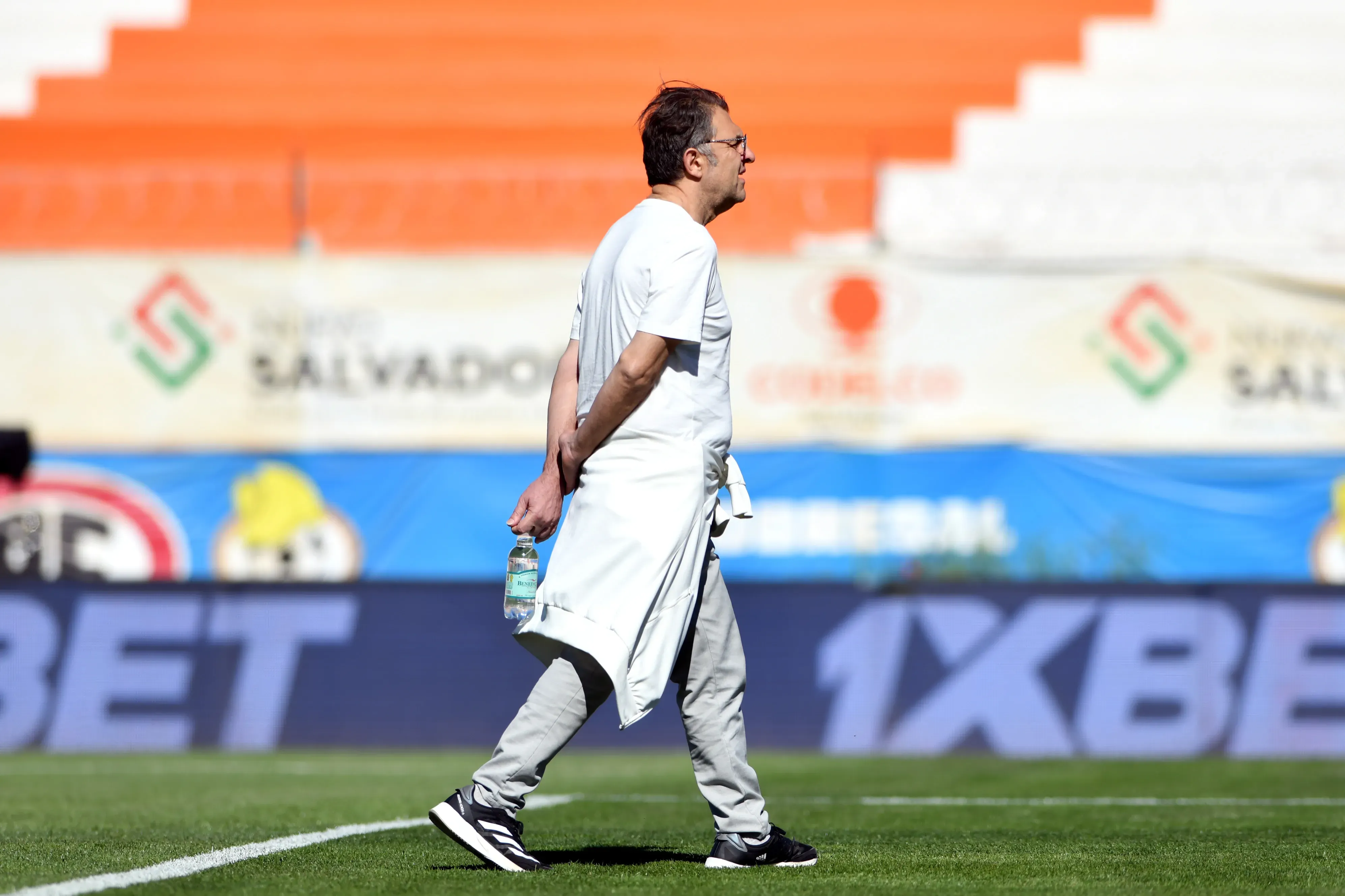 Aníbal Mosa vive problemas en ByN. Foto: Alejandro Pizarro/Photosport