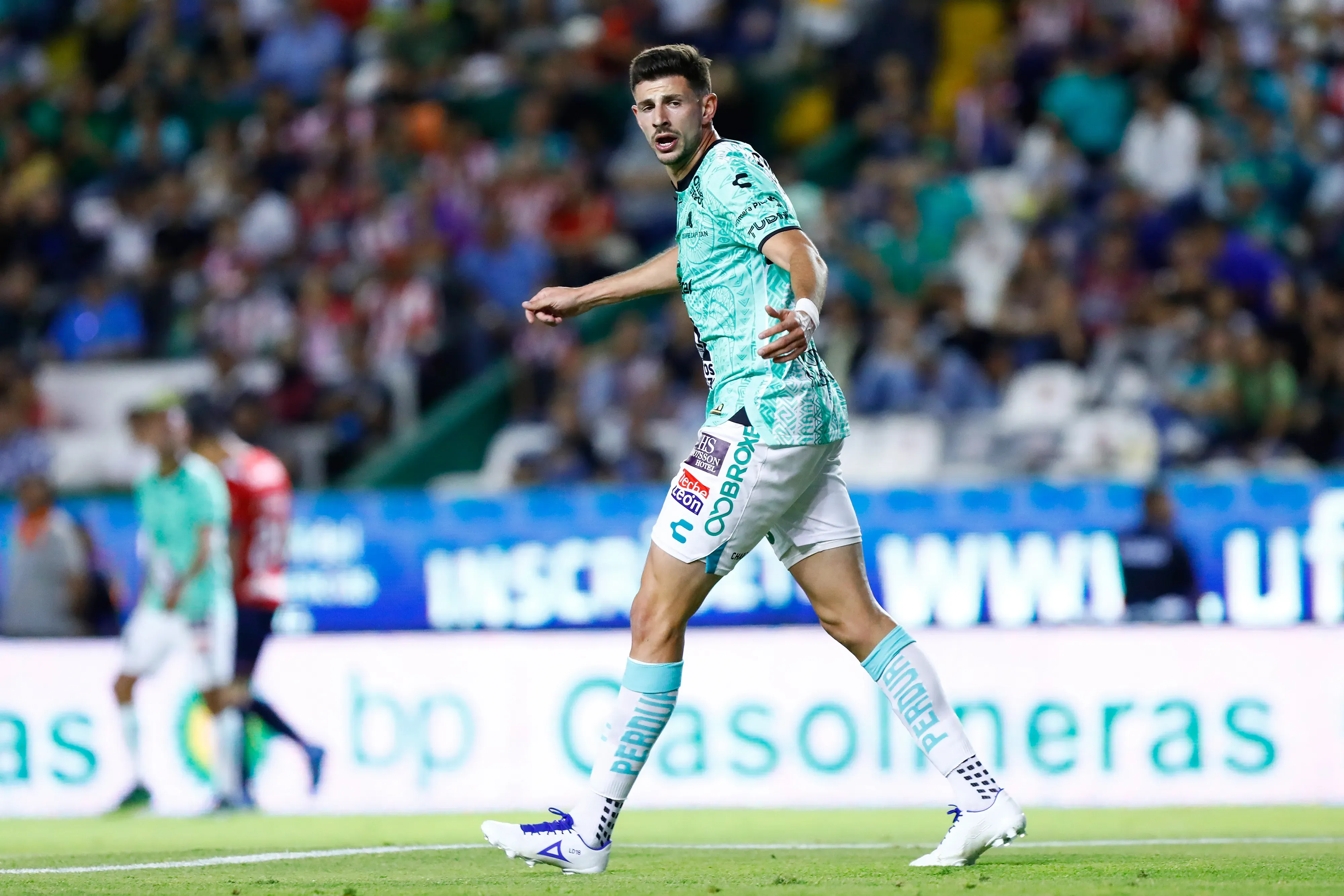 Lucas Di Yorio en León, cuando fue dirigido por Renato Paiva. Imagen: Getty