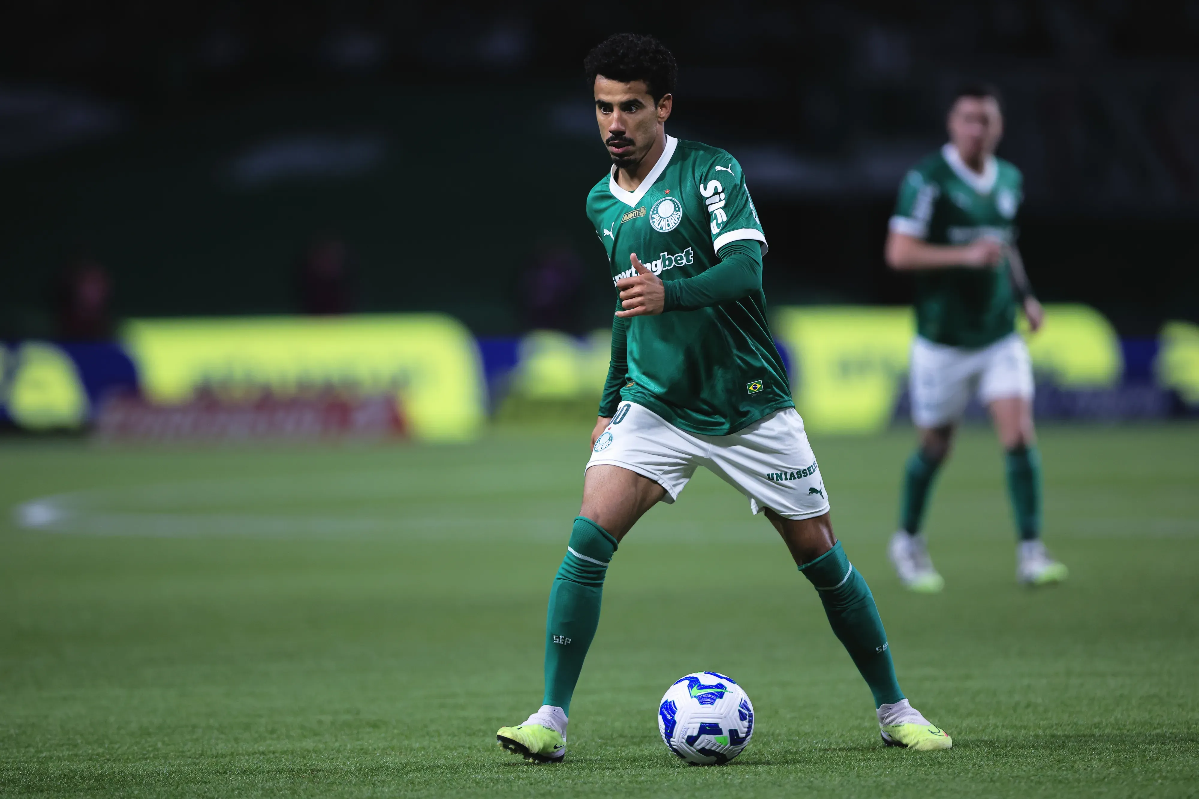 Lucas Evangelista se lesionou em setembro. Foto: Ettore Chiereguini/AGIF