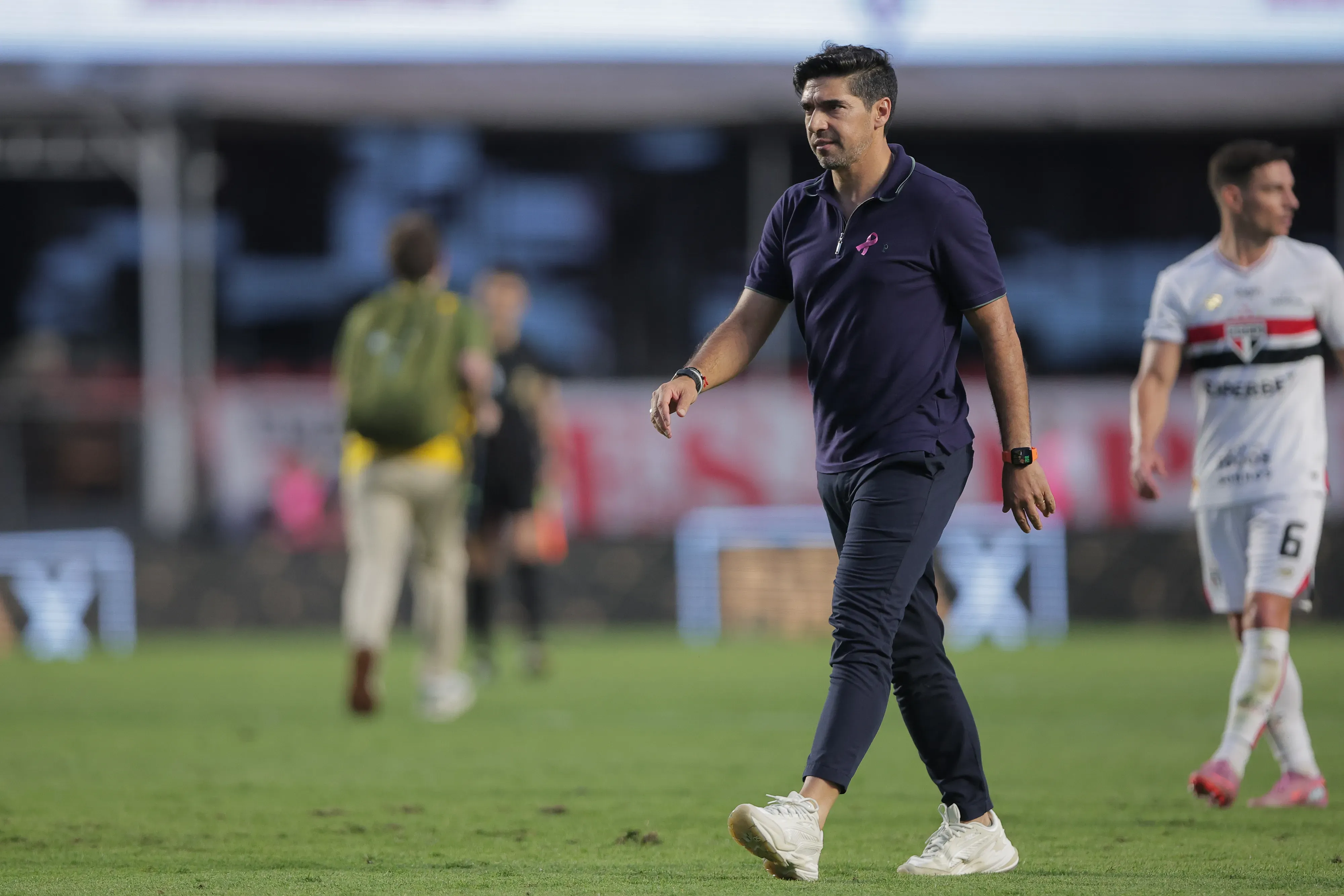 SP – SAO PAULO – 05/10/2025 – BRASILEIRO A 2025, SAO PAULO X PALMEIRAS – Abel Ferreira tecnico do Palmeiras durante partida contra o Sao Paulo no estadio Morumbi pelo campeonato Brasileiro A 2025. Foto: Ettore Chiereguini/AGIF