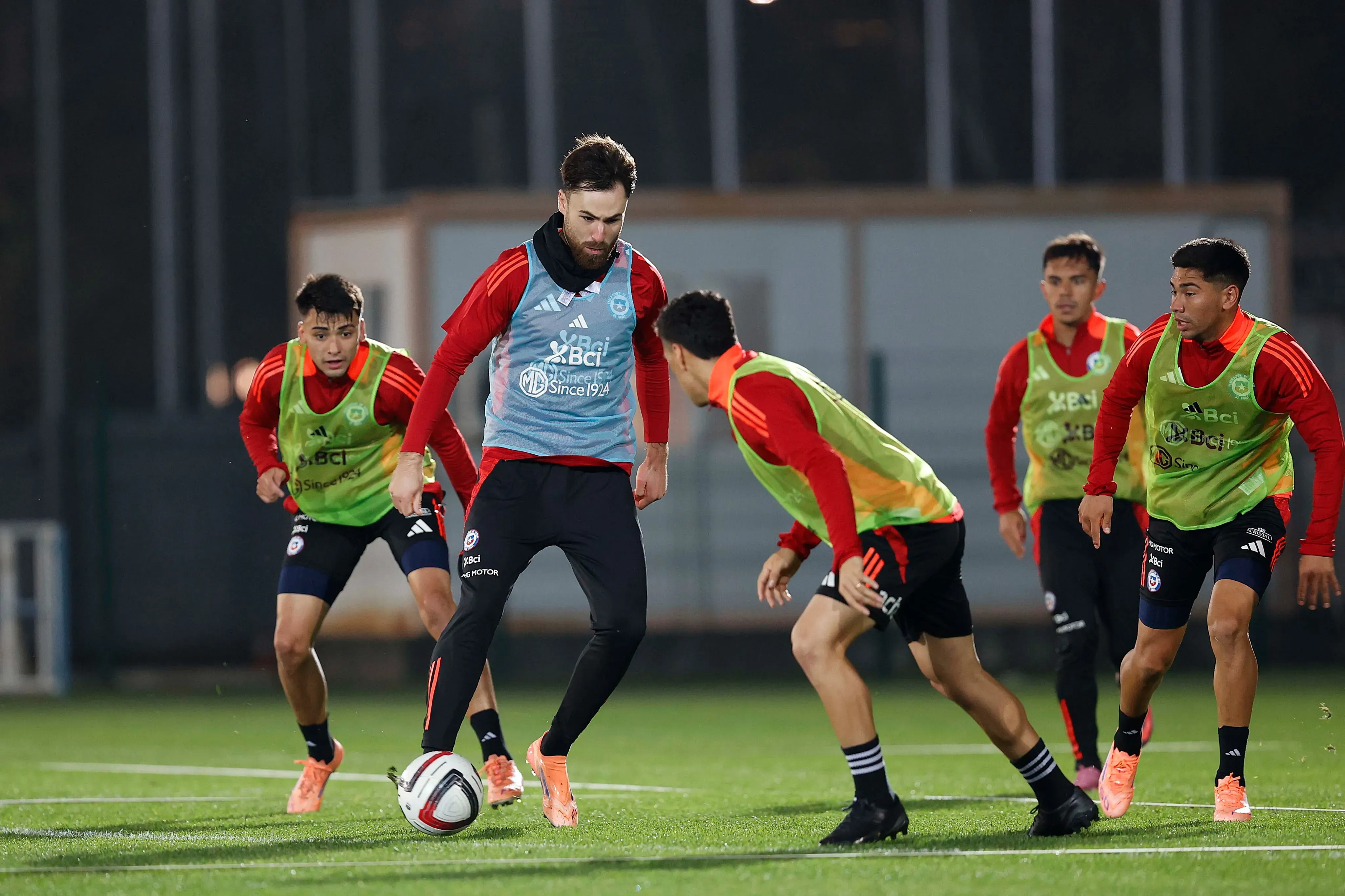 Chile entrenó en la fría Rusia para lo que será su gira por Europa. Foto: Comunicaciones FFCh.