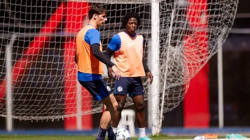 Gastón Campi volvió a entrenar a la par del grupo.