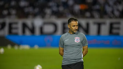 Marcos Zanutto/AGIF – Vítor Pereira, técnico do Corinthians
