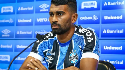 Foto: Lucas Uebel/GREMIO FBPA - Jornalista expõe treta de Thiago Santos no Grêmio