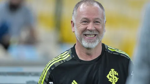 Foto: (Thiago Ribeiro/AGIF) - Mano Menezes poderá continuar utilizando seu zagueiro de confiança no Internacional