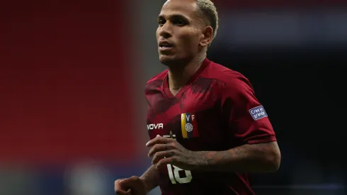 Foto: (Buda Mendes/Getty Images) - Otero, da Seleção Venezuelana, foi anunciado como reforço do Fortaleza no último sábado (2)