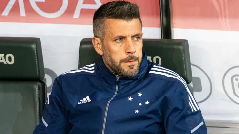 Alessandra Torres/AGIF - Paulo Pezzolano, técnico do Cruzeiro