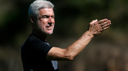 Foto: (Vítor Silva/Botafogo) - Luís Castro está prestes a ganhar um novo reforço no Botafogo