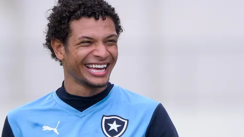 Foto: Fernando Soutello/AGIF - Venda de Arão rende aos cofres Botafogo