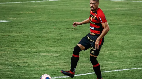 Foto: (Paulo Paiva/AGIF) - Adryelson não é mais jogador do Sport