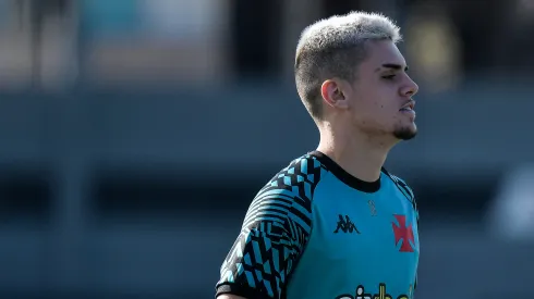 Foto: (Thiago Ribeiro/AGIF) – Gabriel Pec é uma das cinco novidades na escalação do Vasco para enfrentar o Sampaio Corrêa
