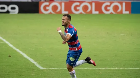 Foto: (Kely Pereira/AGIF) - Ex-Fortaleza, Igor Torres foi apresentado como mais novo reforço do Bahia nesta segunda (18)