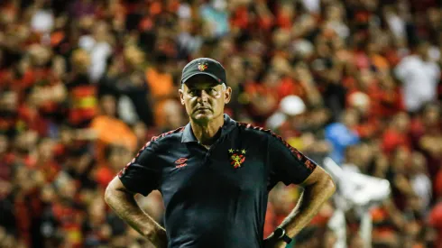 Foto: (Paulo Paiva/AGIF) - Lisca se envolveu em polêmica no Sport nesta segunda (18)