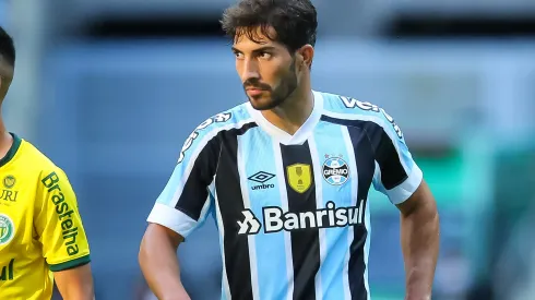 Foto: (Pedro H. Tesch/AGIF) – Lucas Silva, do Grêmio, foi especulado no Botafogo nesta terça (19)
