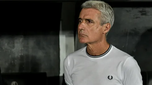 Thiago Ribeiro/AGIF - Luís Castro, técnico do Botafogo