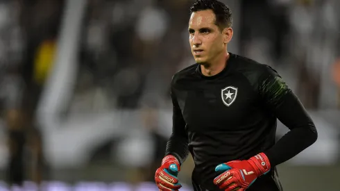 Foto: (Thiago Ribeiro/AGIF) - Com menos de seis meses de contrato, Gatito Fernández pode deixar o Botafogo de graça