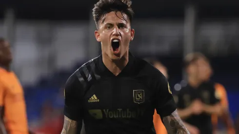 (Photo by Mike Ehrmann/Getty Images)- Jogador está próximo do Mengão